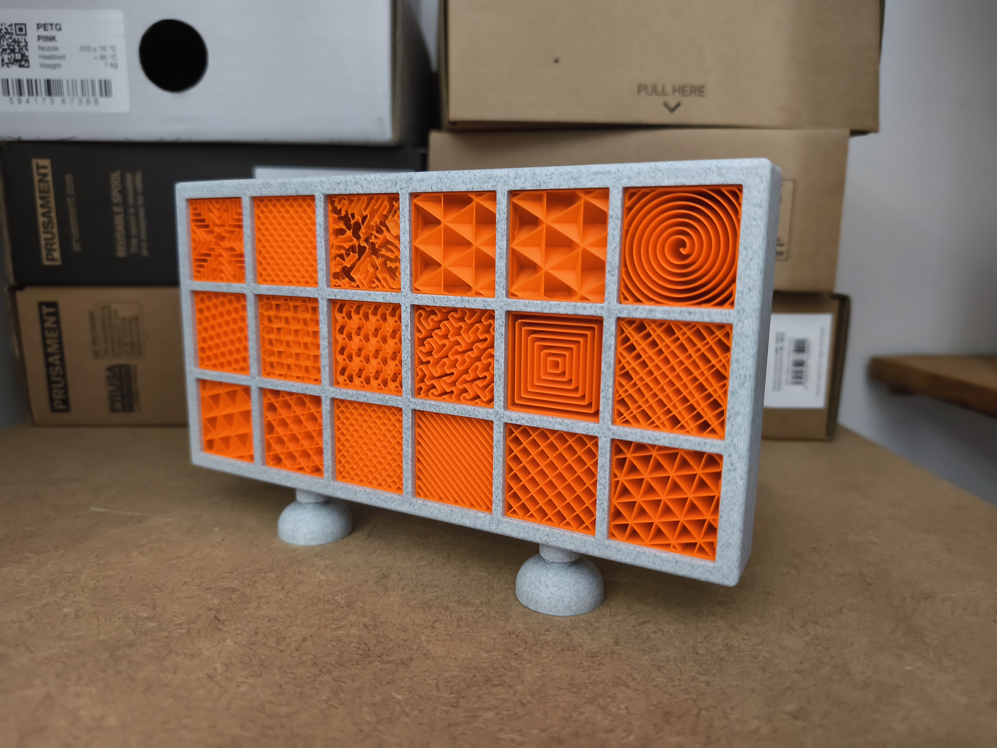 Miniatura 2 do modelo 3D infill types - test cubes + holder