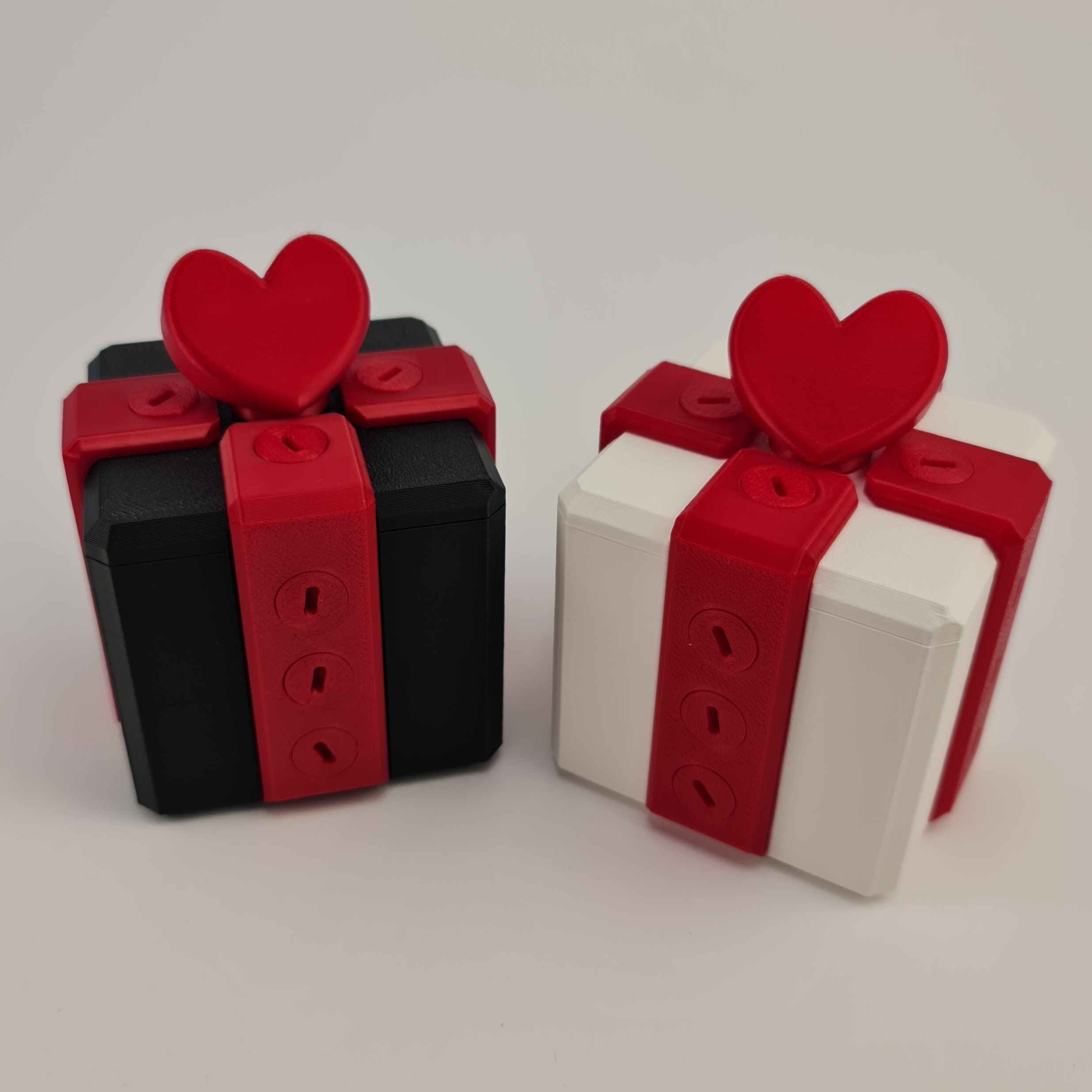 Valentine Heart Box with screws