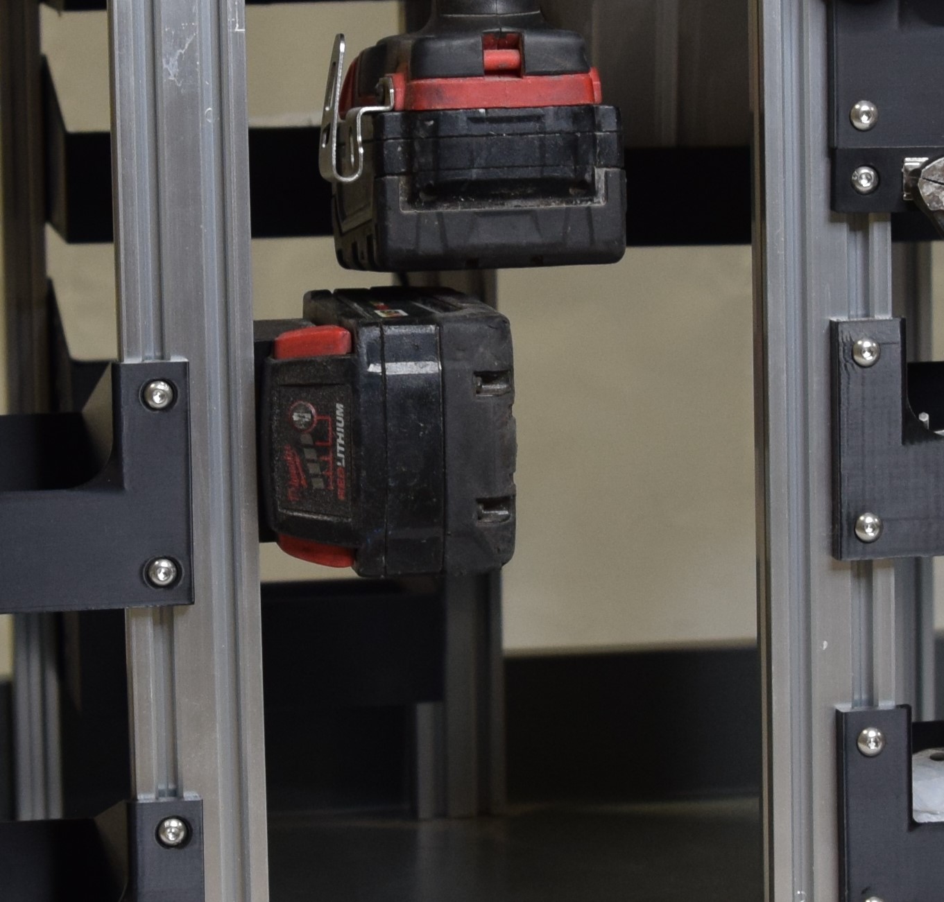 m18 battery holder for modumount cart system