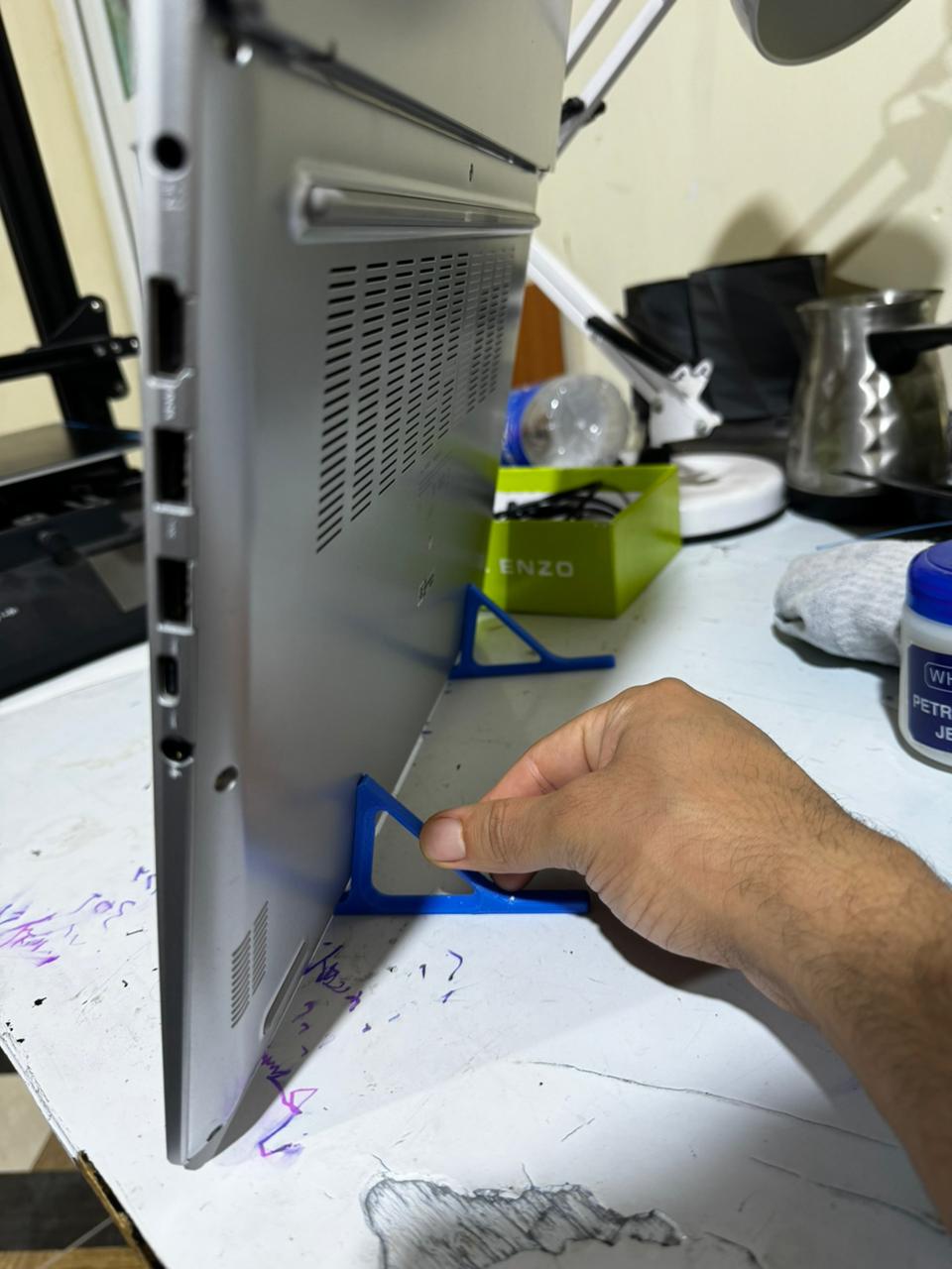 Laptop Vertical Stand