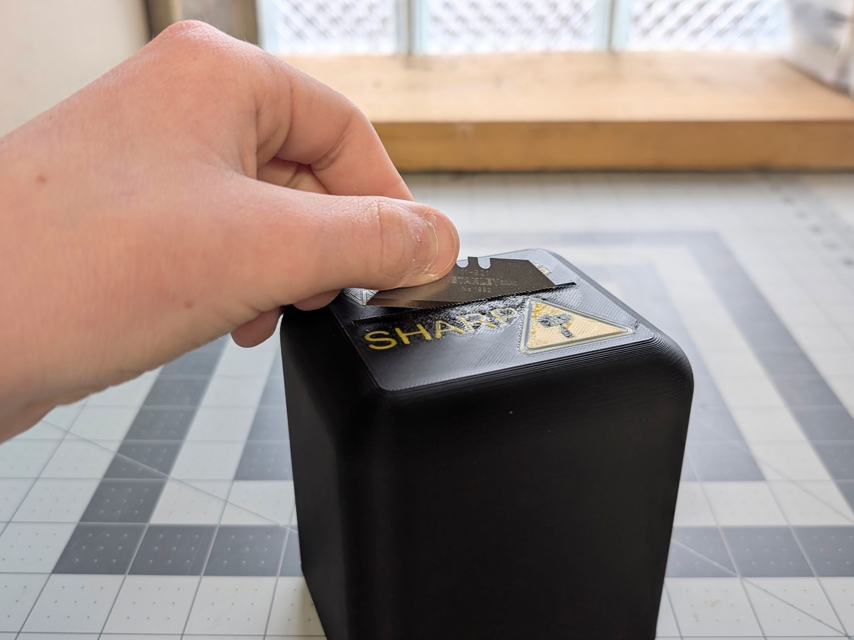 Razor/Utility Blade Disposal Box