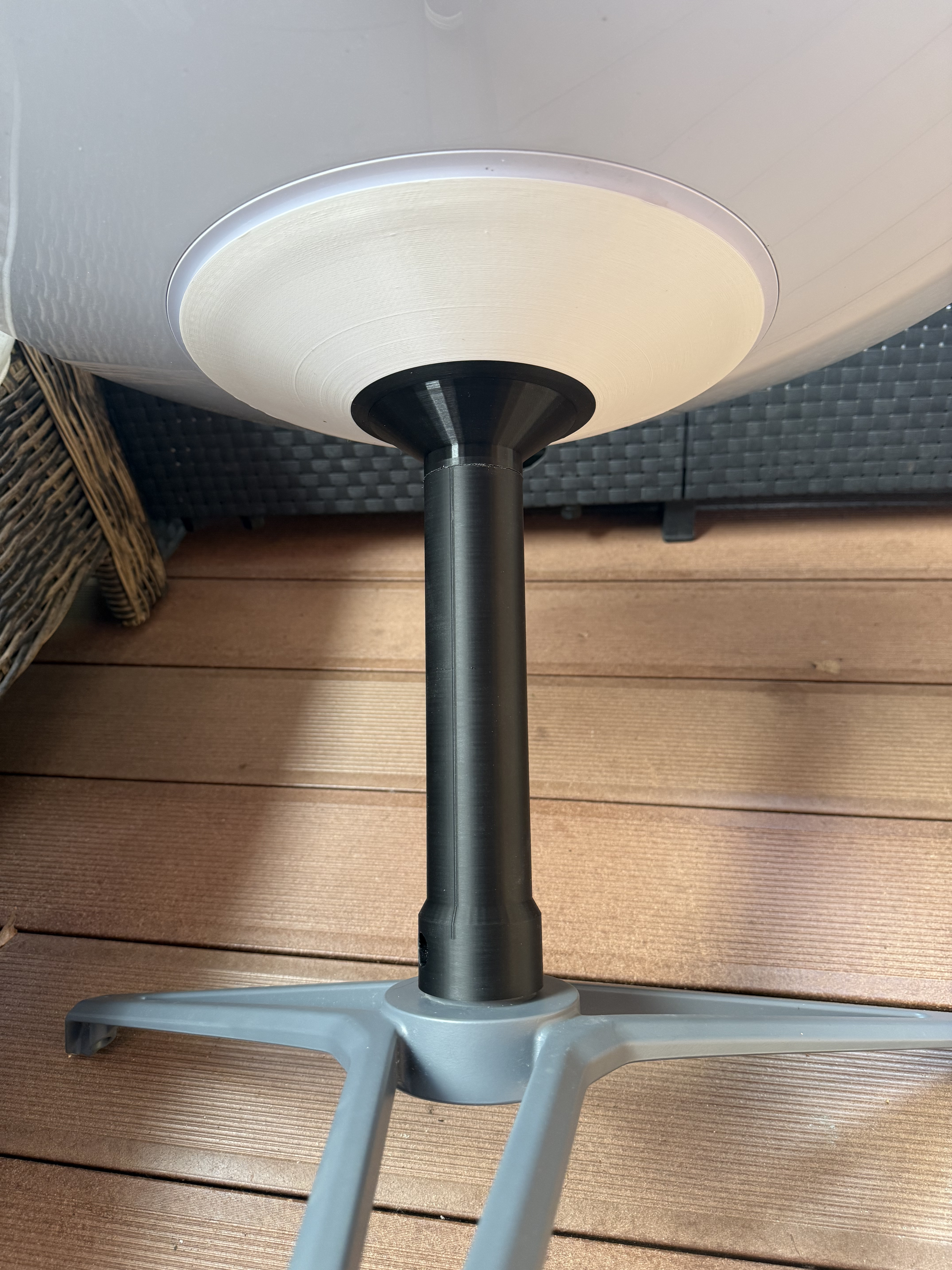 Converting a faulty Starlink Gen 1 antenna into a coffee table