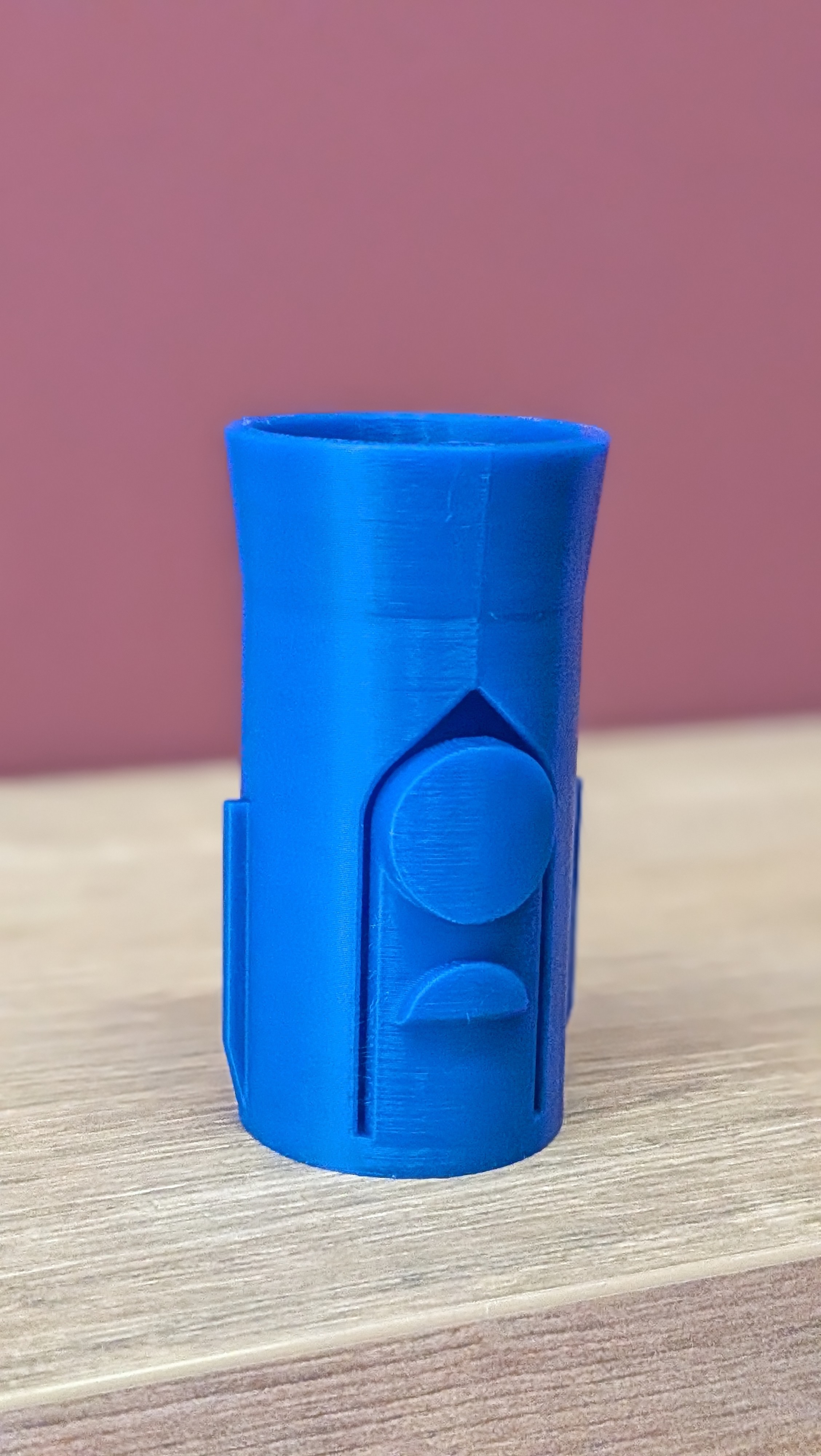 Dyson v15 plugin holder