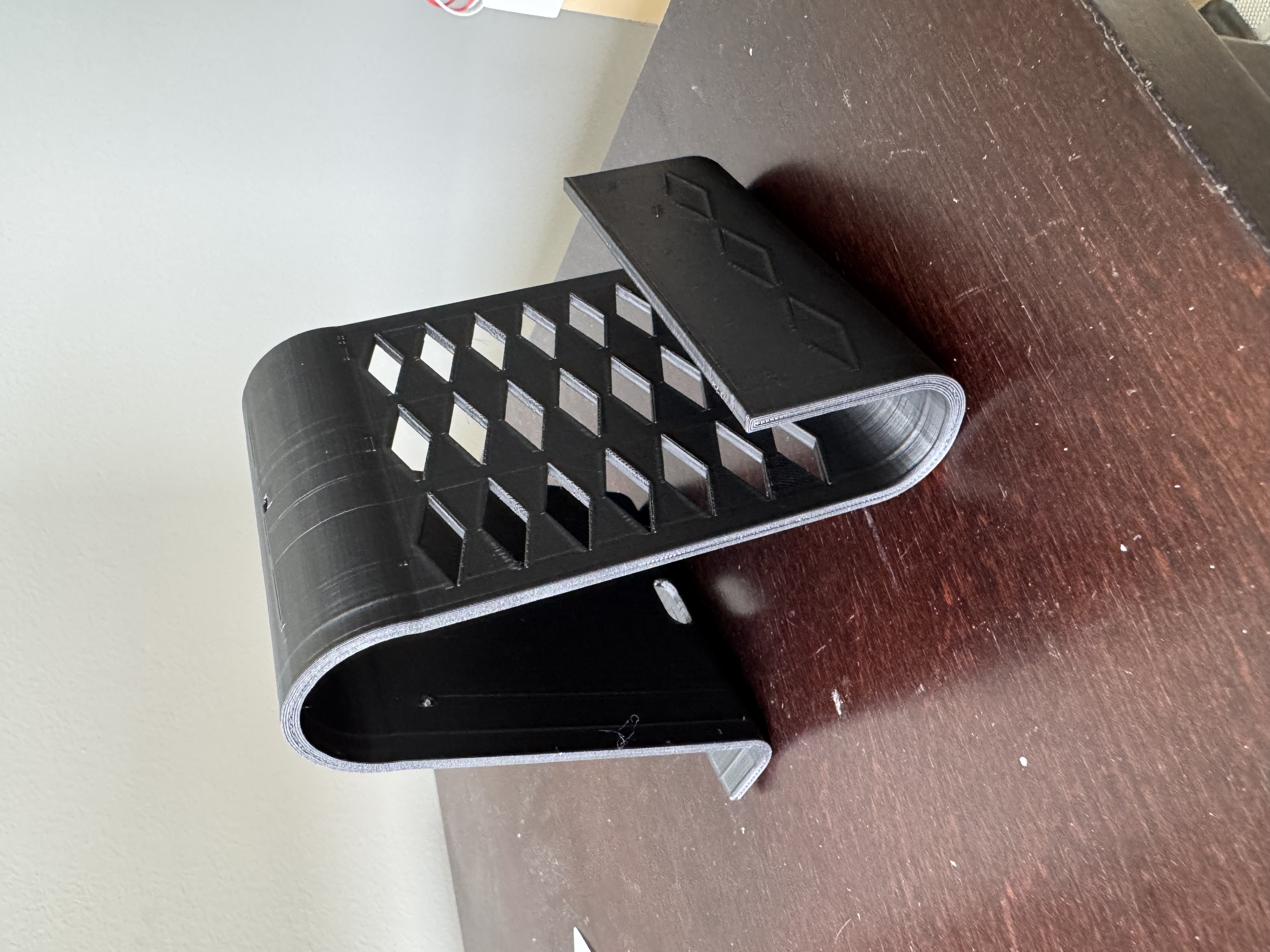 Vertical Dell docking station and Dell Lattitude Laptop Stand