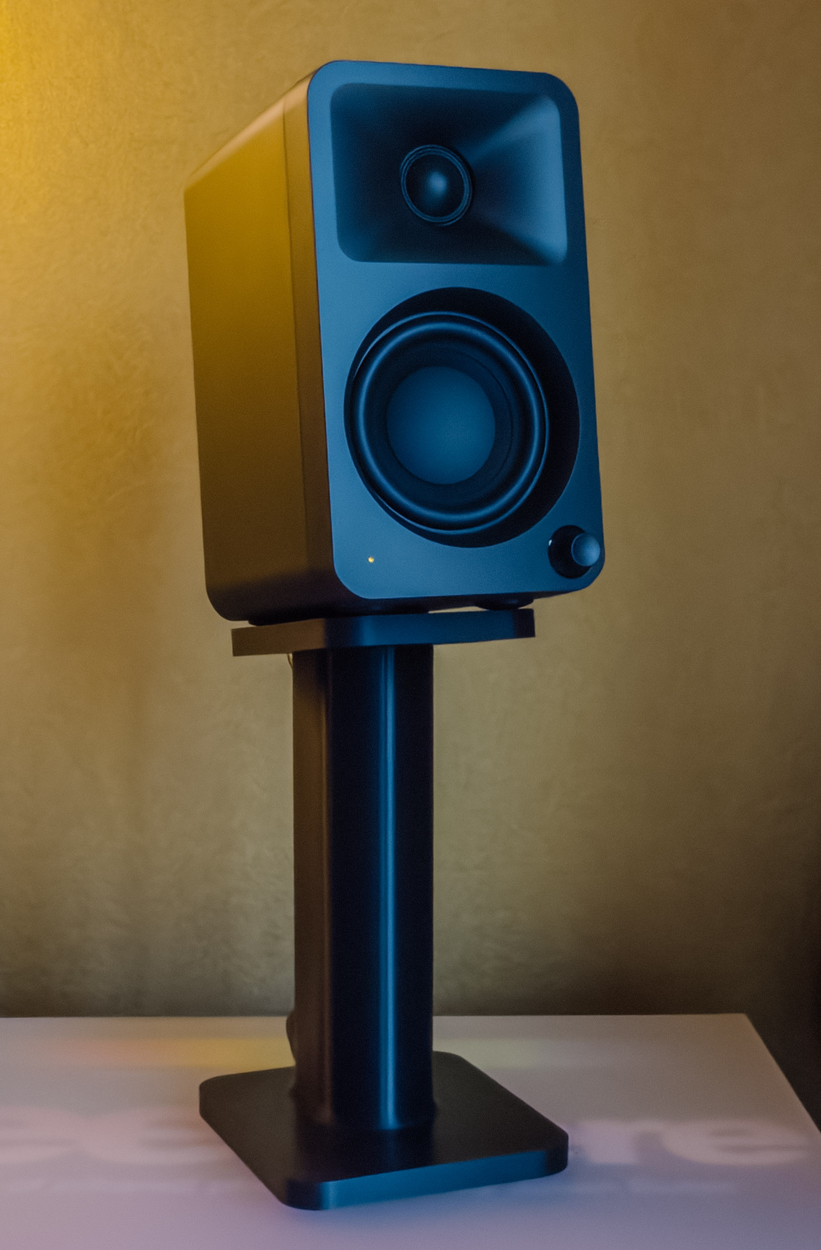 Studio Monitor Speaker Stand (Kanto ORA)