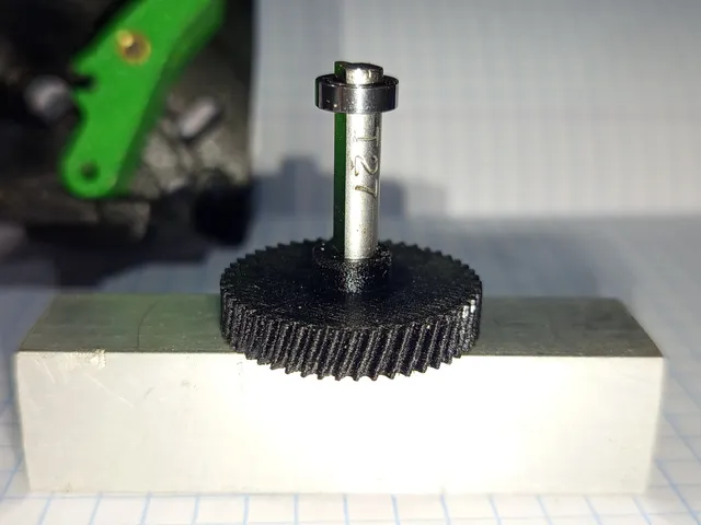 Helical Gear Shaft (50T, M0.5, 17° RH) – Dual-Drive Extrude