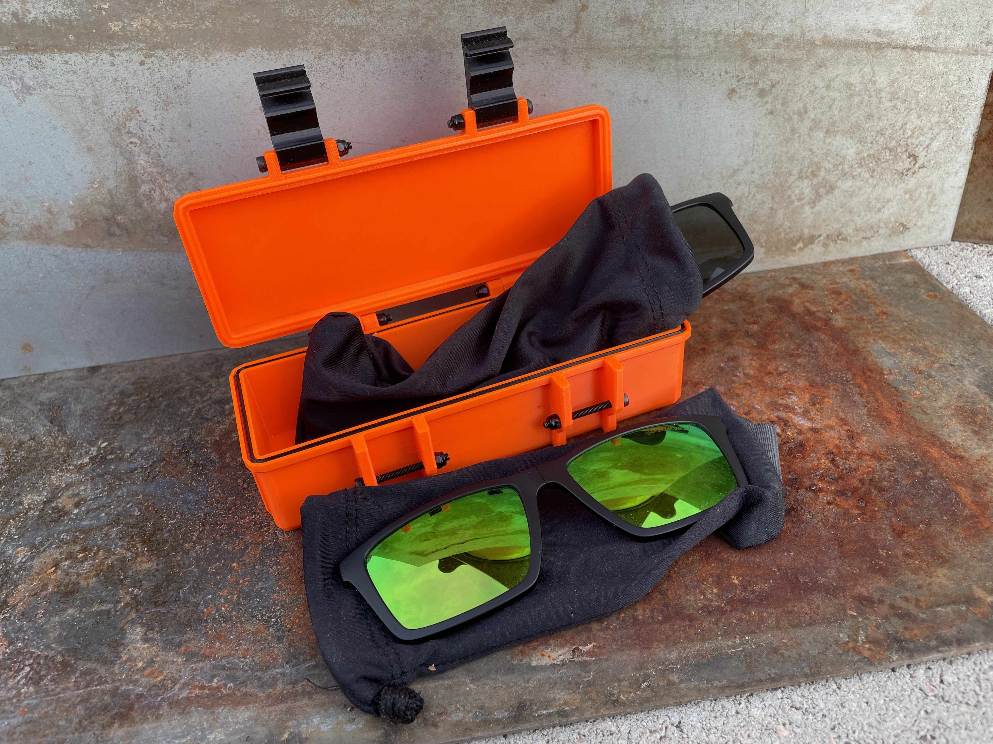 Rugged Glasses Box