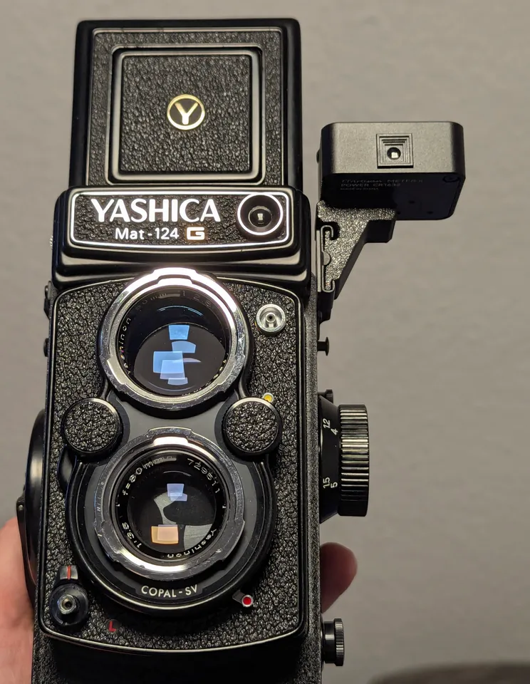 Yashica Mat-124G 90° Cold Shoe Adapter by Flixtricks | Download