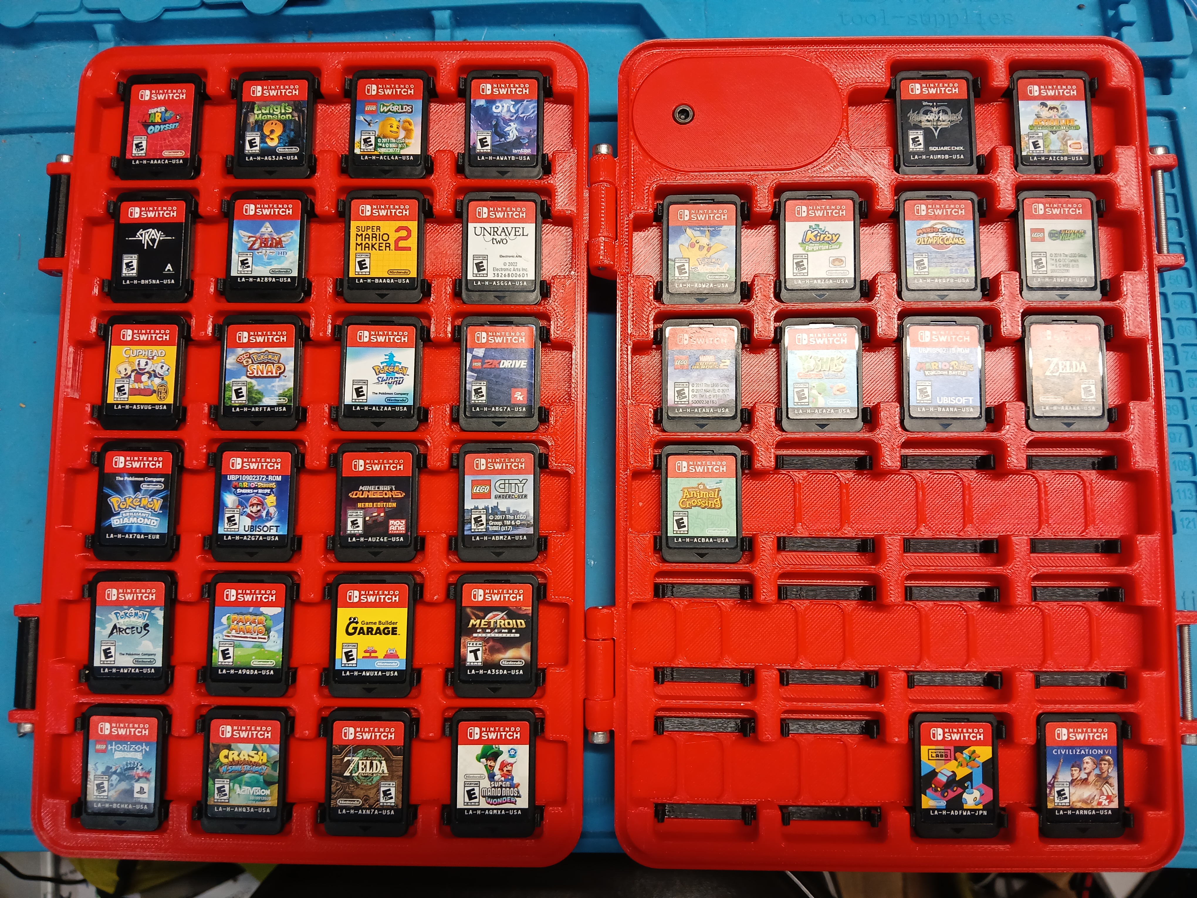 Switch game case with Samsung SmartTag2 holder.