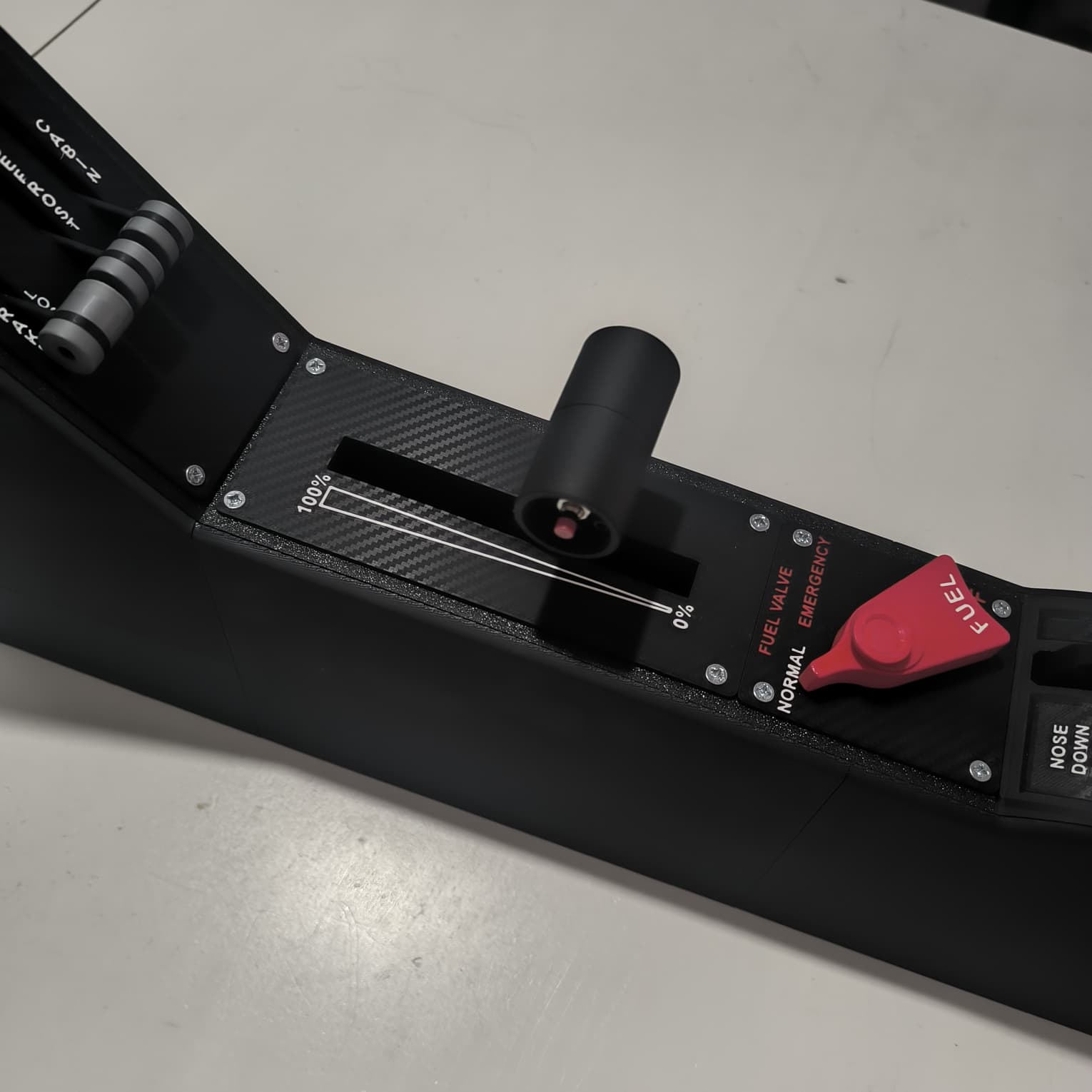 Inspired by Diamond DA40 – Fully 3D Printed DIY Dymon 4000 SE Center Console for Flight Simulator — thumbnail 7