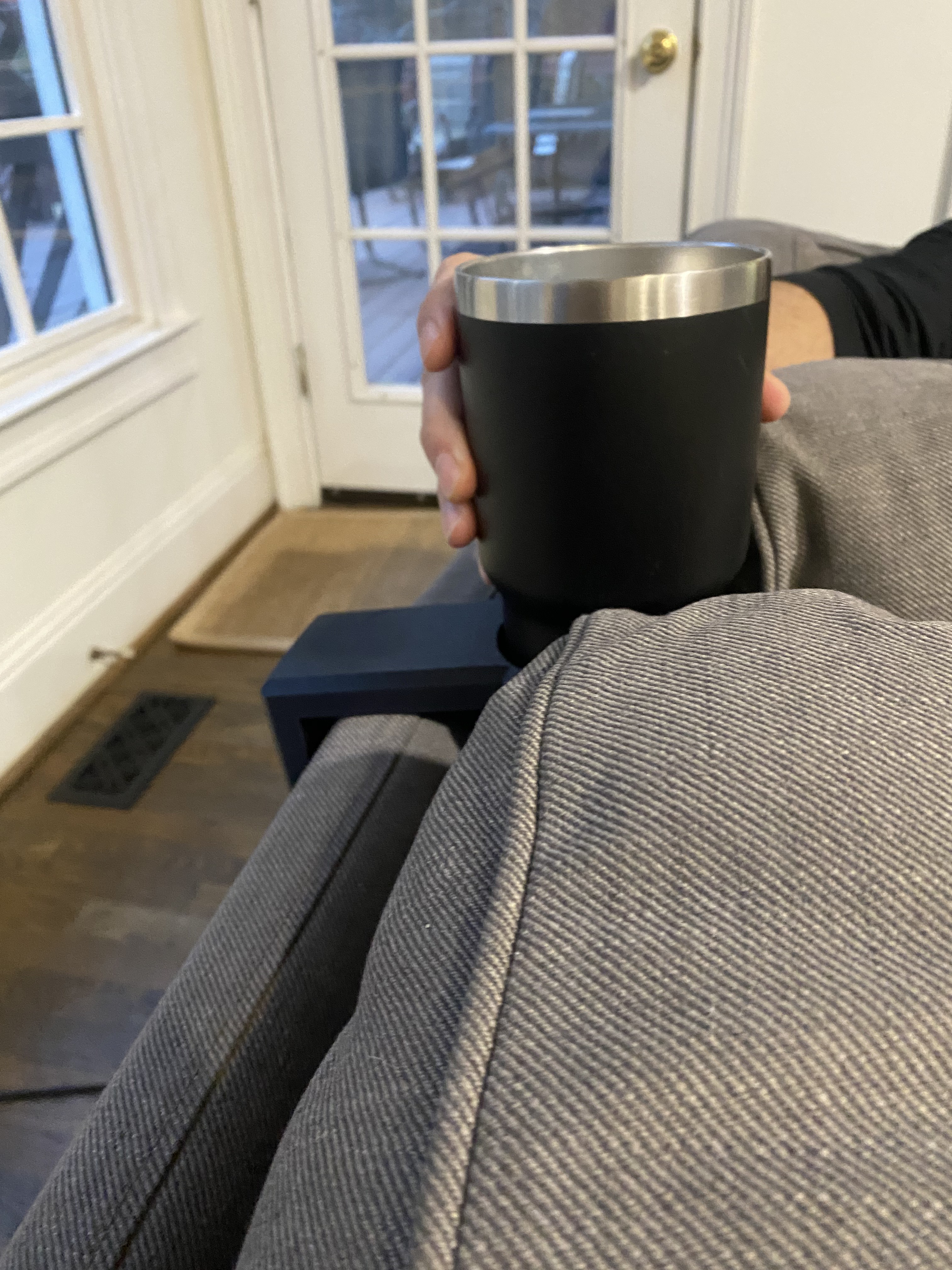 Miniatura 2 do modelo 3D The Couch Caddy 1.0