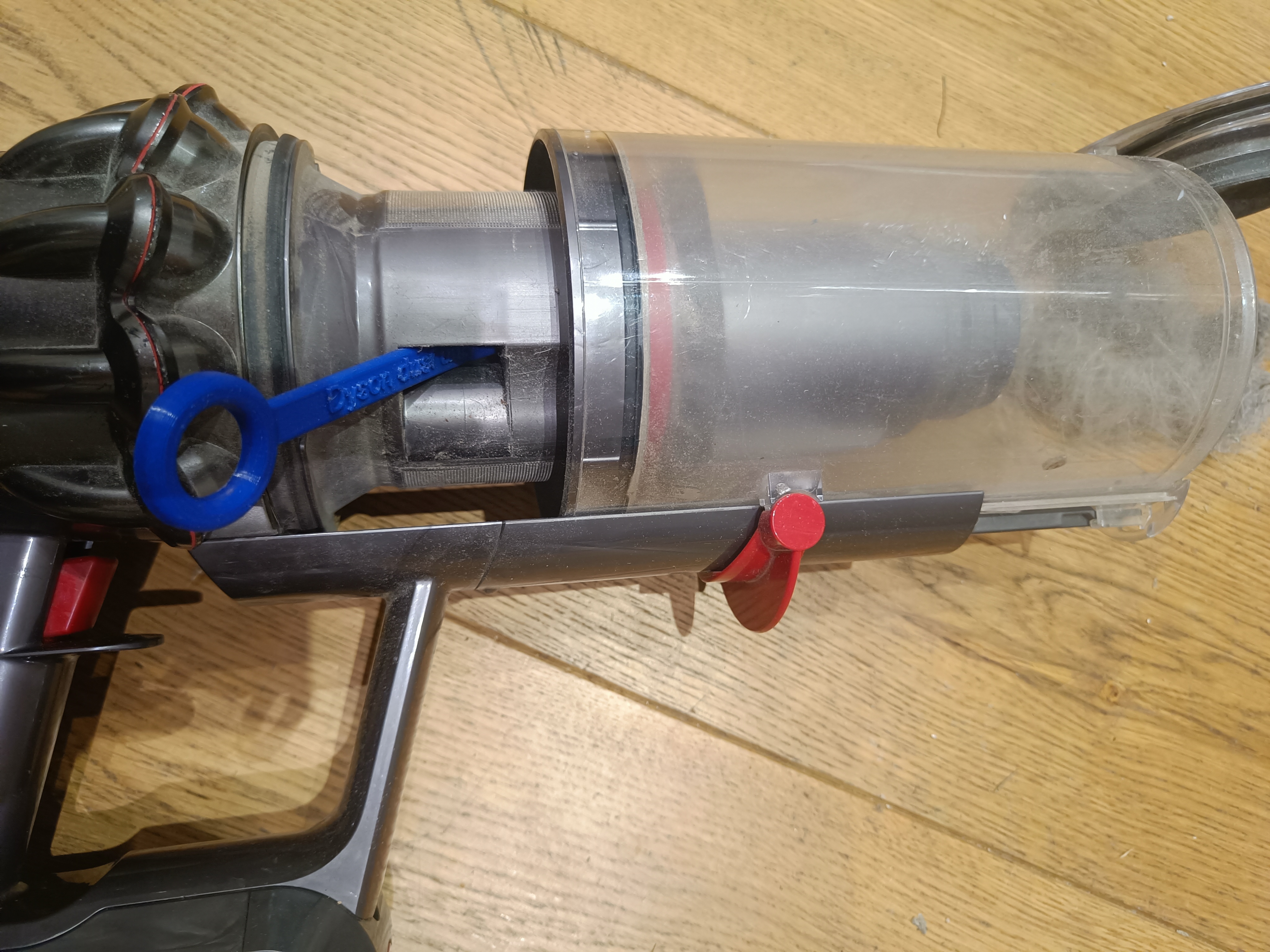 Dyson dust unblocker