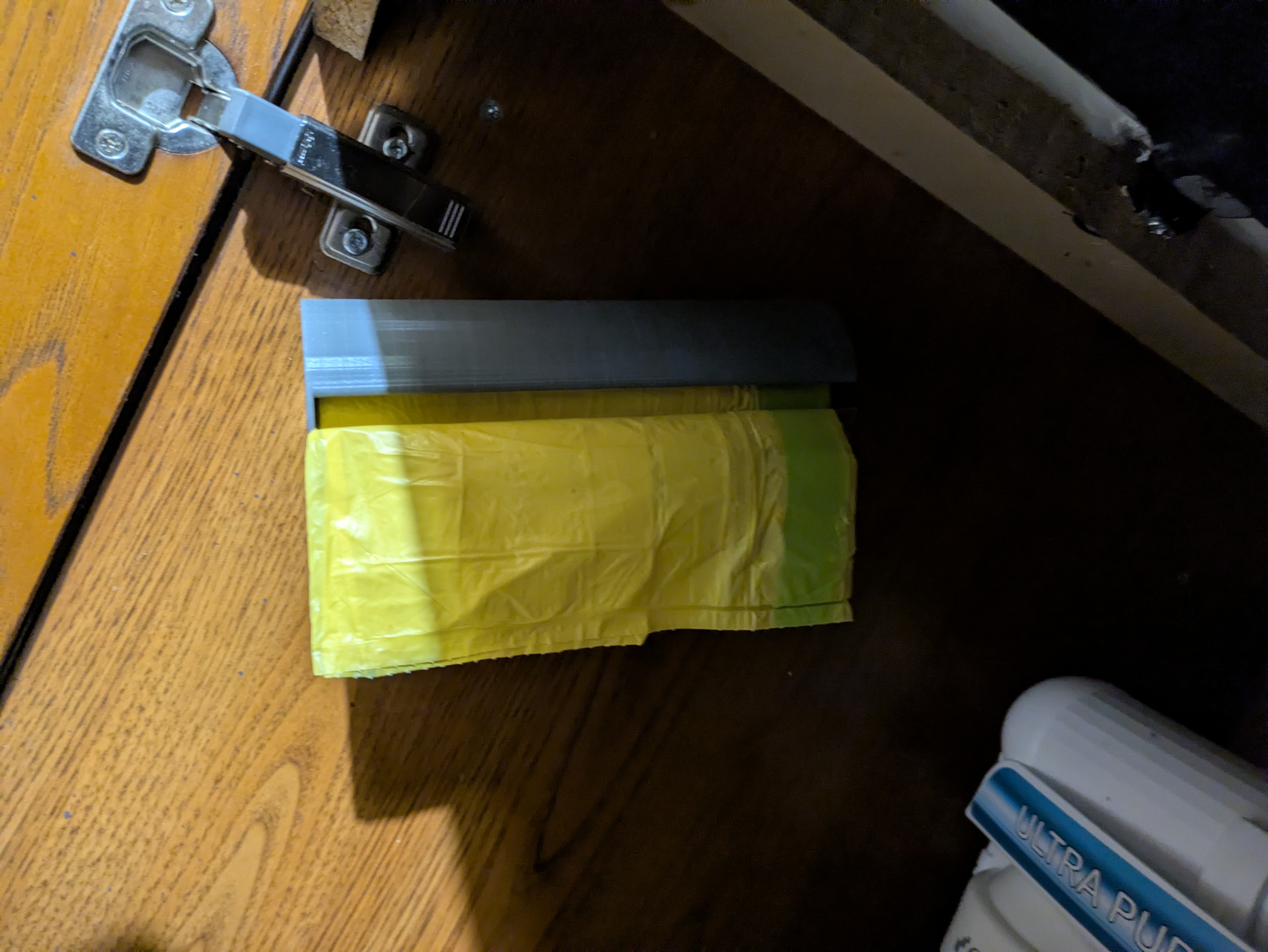 Garbage bag holder