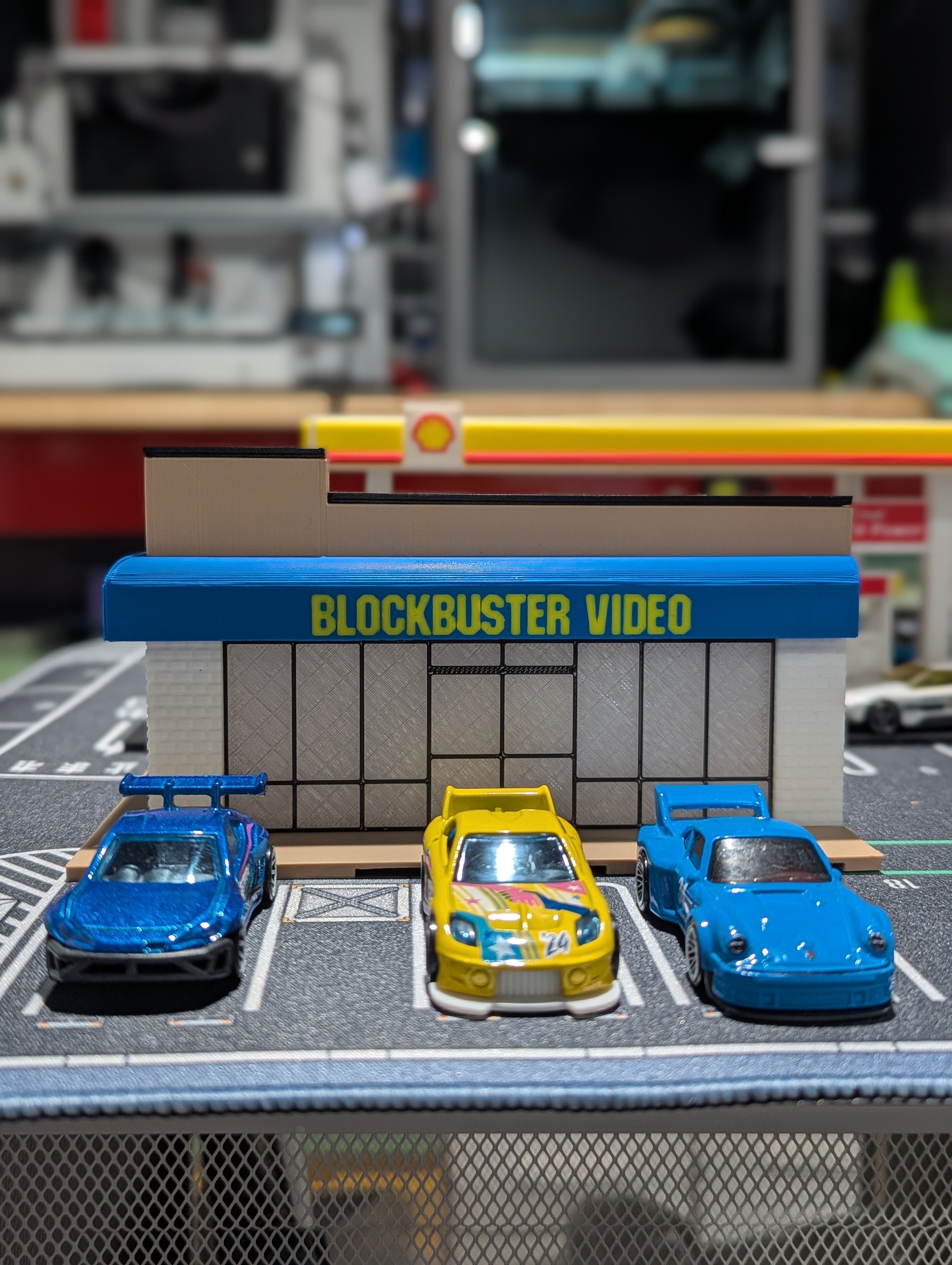 Blockbuster Video Model Set - 1:64 Scale Diorama — thumbnail 8