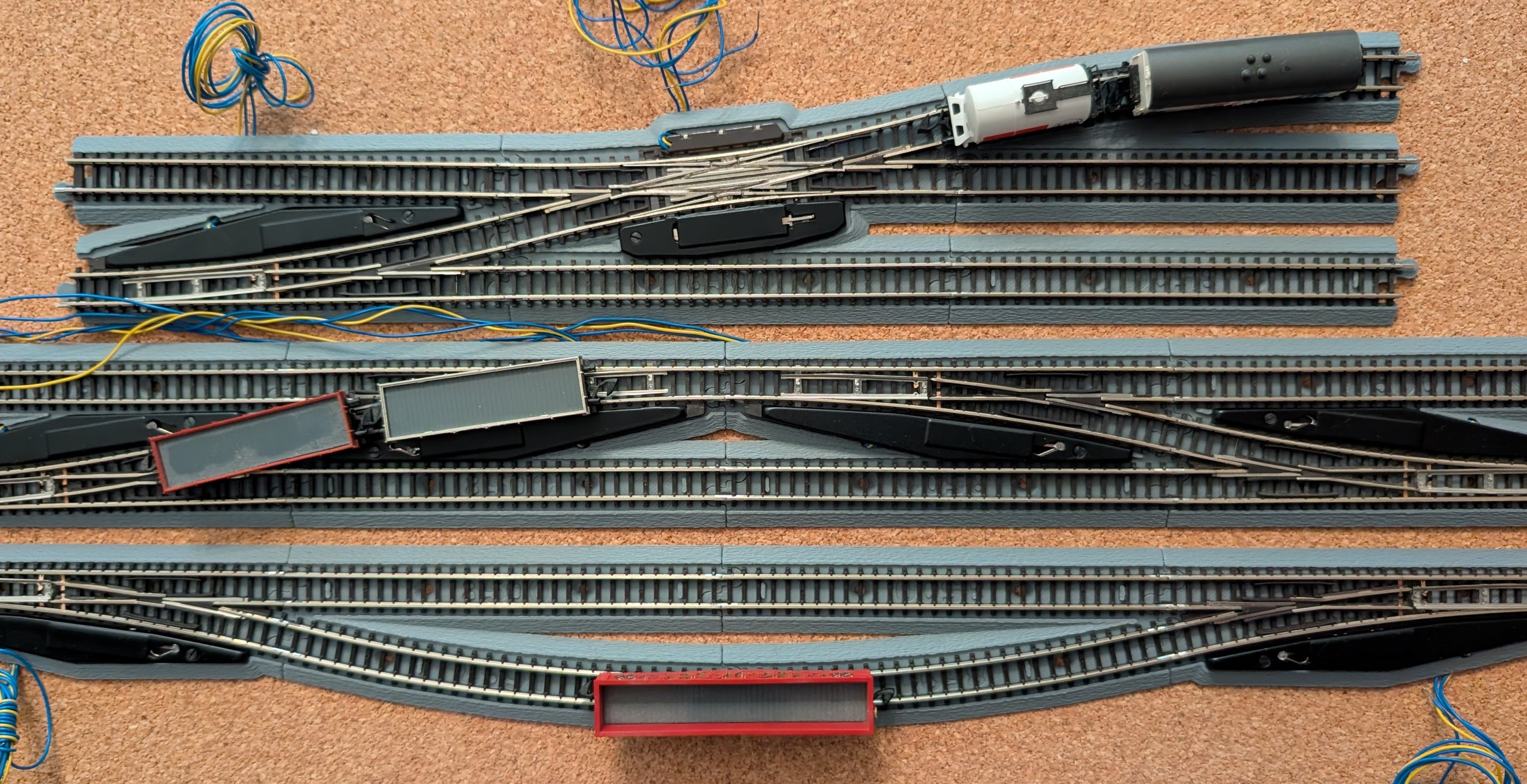 Marklin (Märklin / Maerklin) Z gauge (1:220) snap together sectional roadbed collection