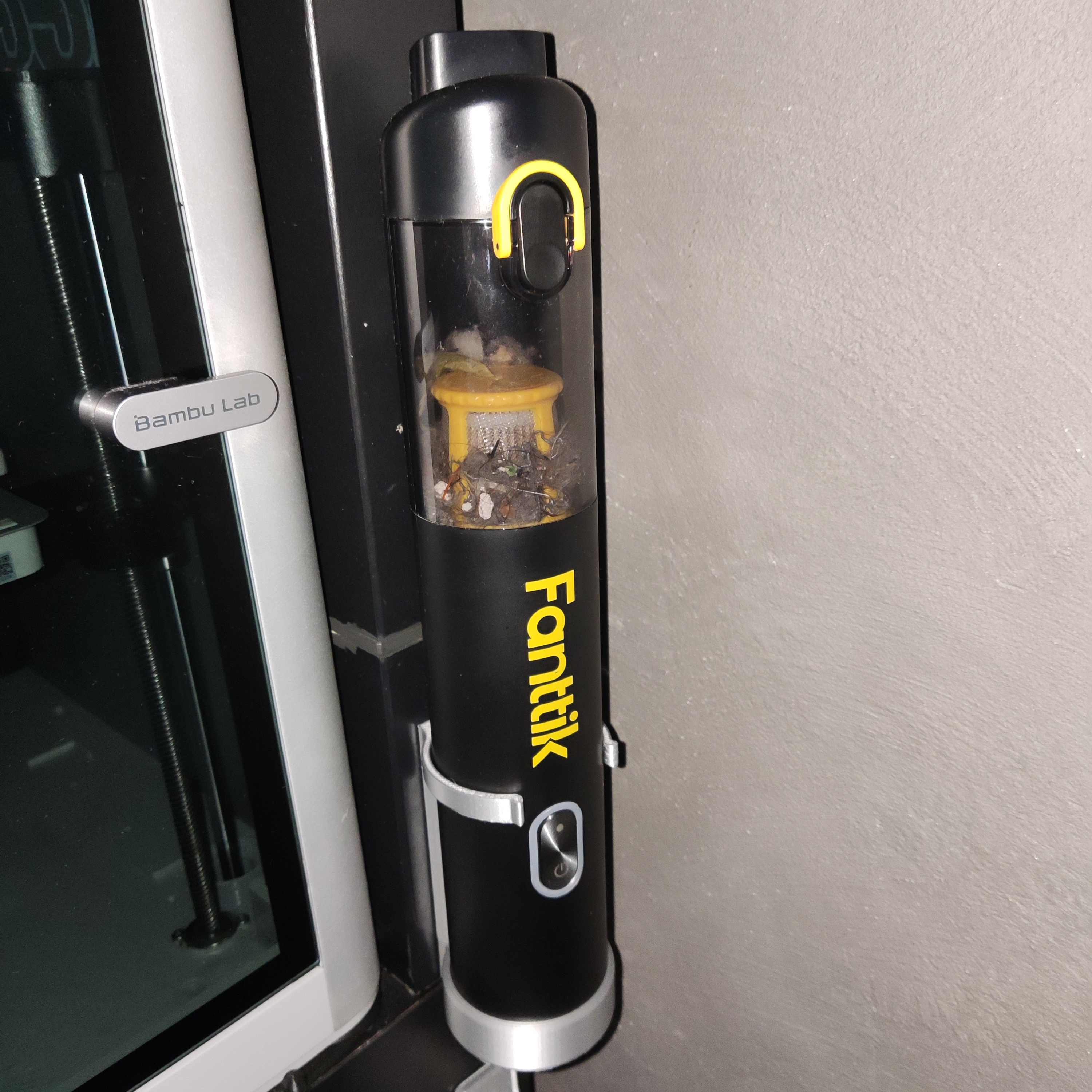 FANTIK vacuum cleaner wall mount