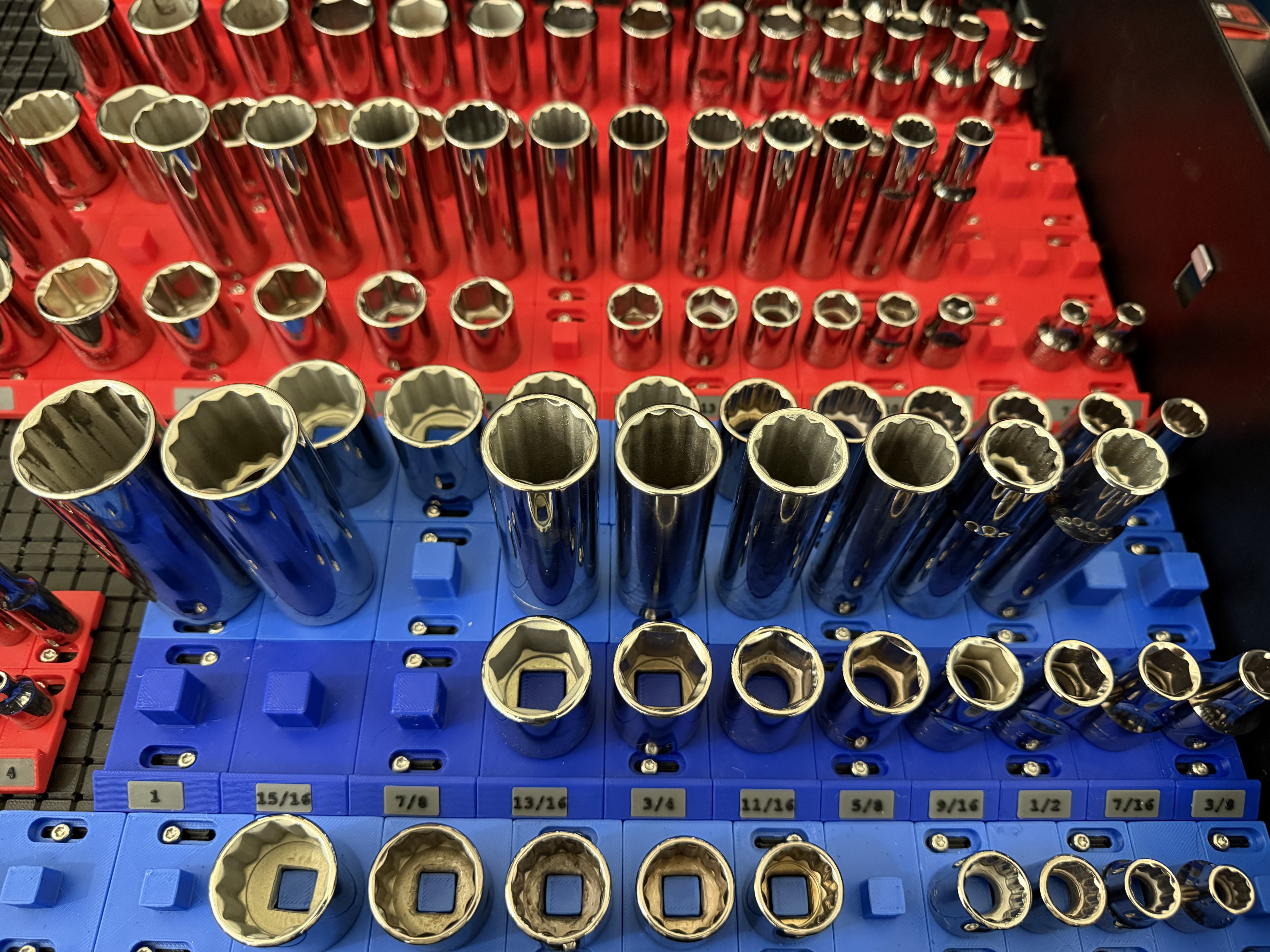 Grid10 1/2" Expandable Socket Tray