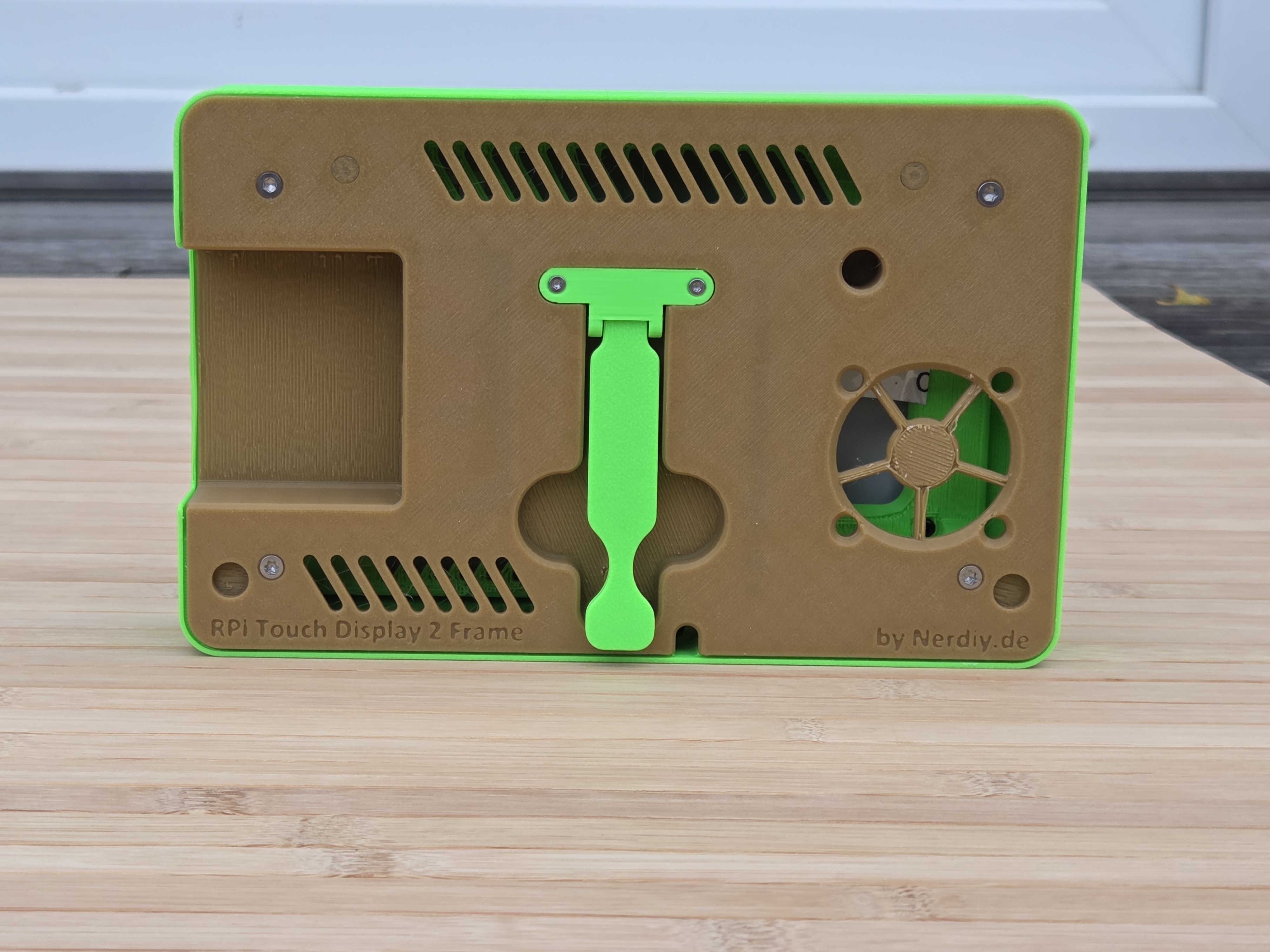 Raspberry Pi 7" Touch Display 2 Frame for RaspberryPi 4 - Horizontal - incl. Cutout - by Nerdiy.de — miniatura 3
