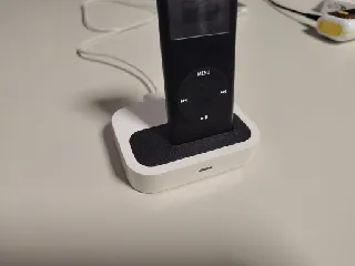 iPod Classic Dock (160GB) by Dr. Terra | Download free STL model