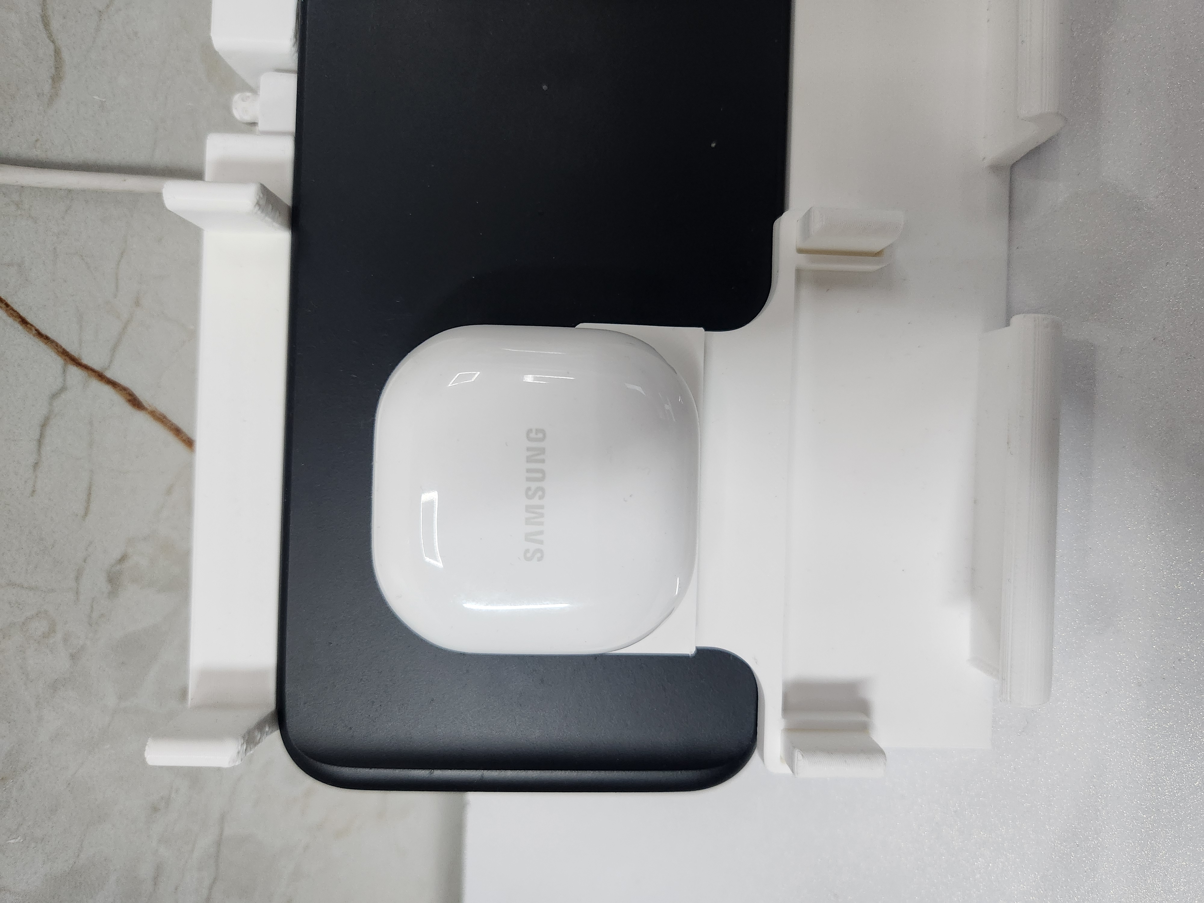 Samsung Trio Stand Buds 2 Holder