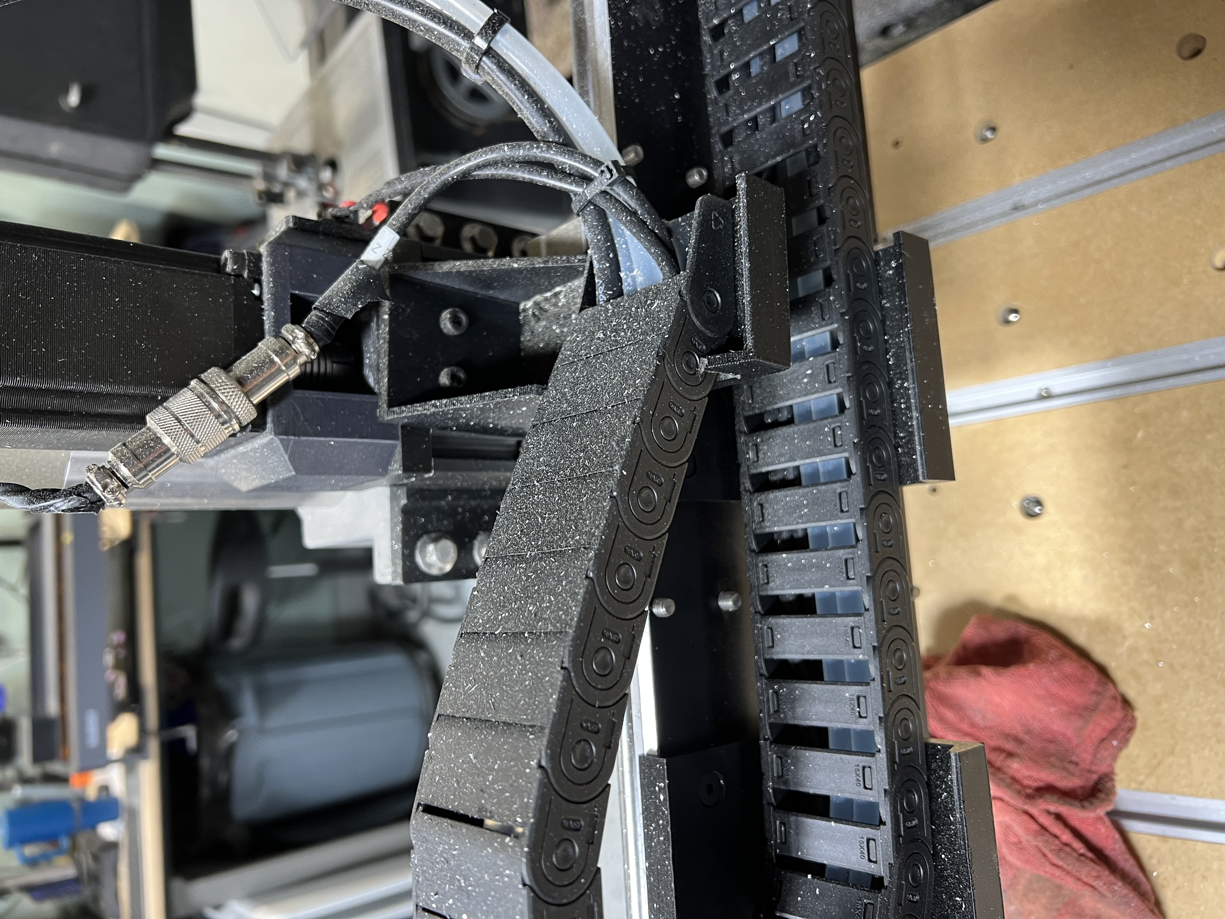 Drag chain mount for 4080U linear stage