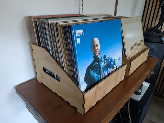 Lasercut Vinyl Record Crate / Schallplatten Box Kiste