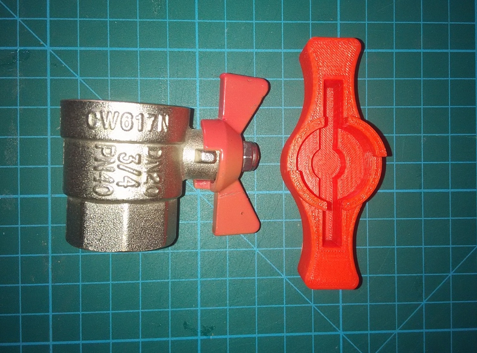 Kryt kliky na kliku kuličkového ventilu. (Crank cover for ball valve crank.)