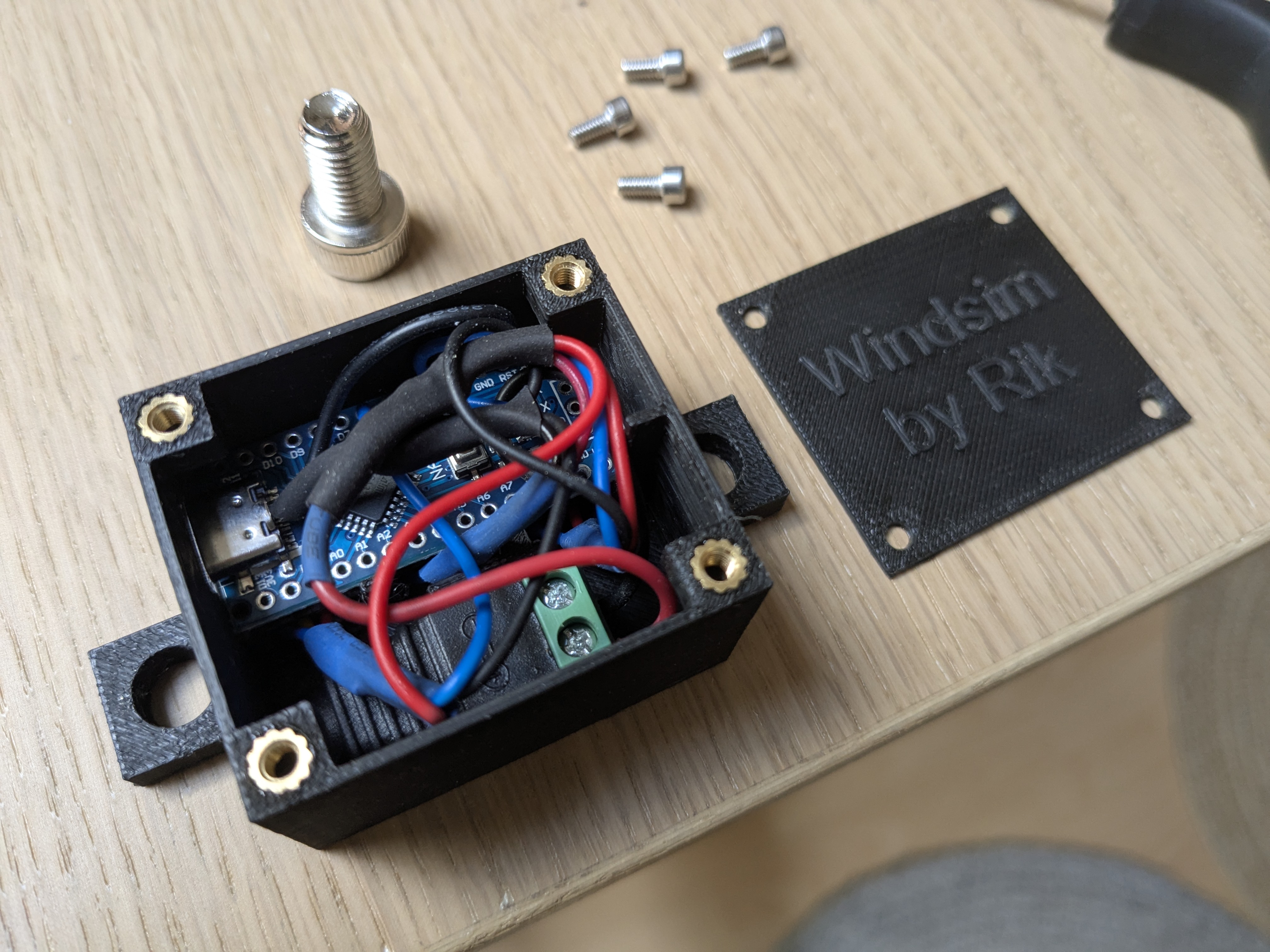 Wind simulator case for Arduino Nano and 3x PWM fan output