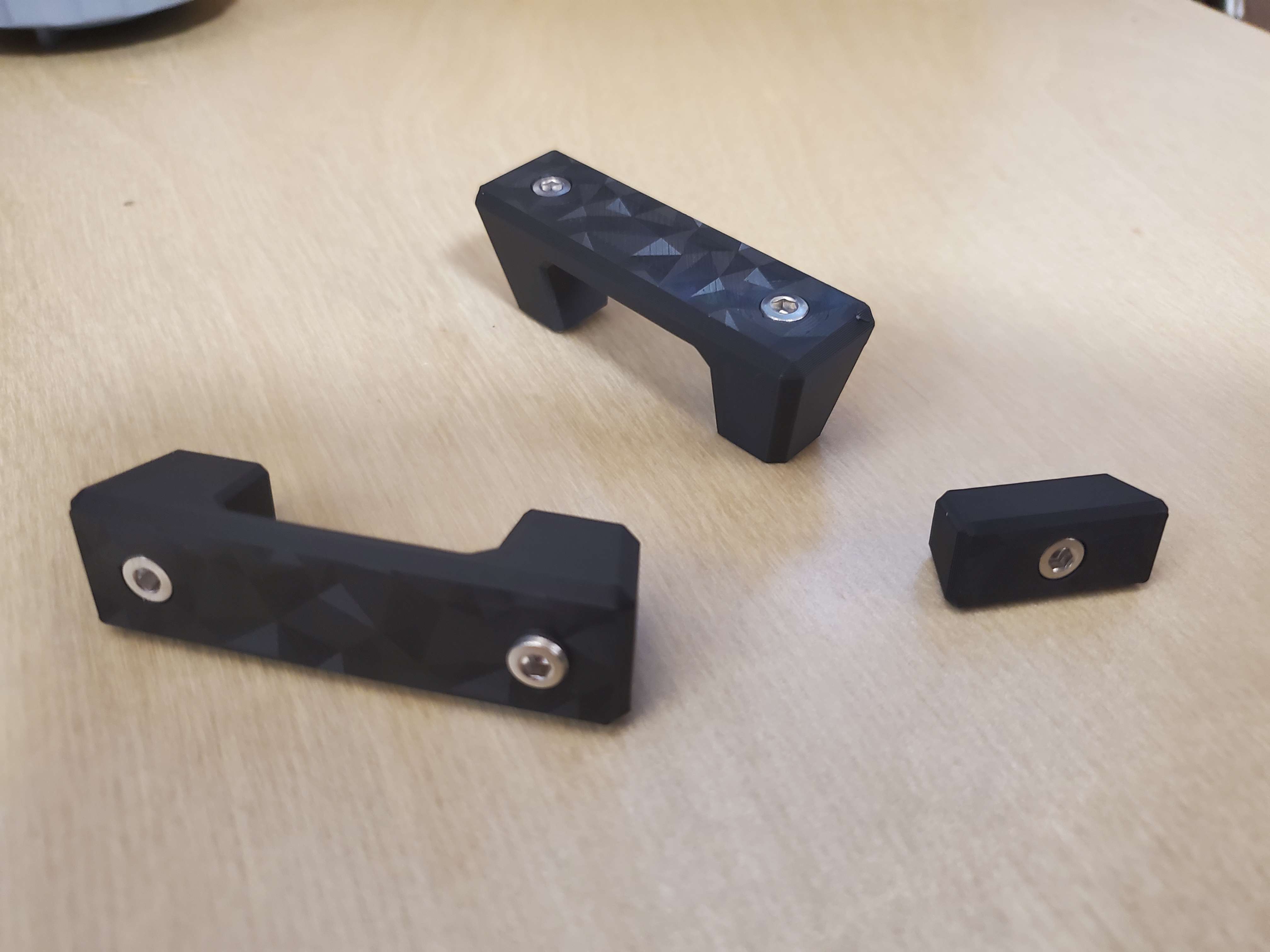 Ω-series Trapezoidal Drawer Pulls & Knobs (Counterbore version)
