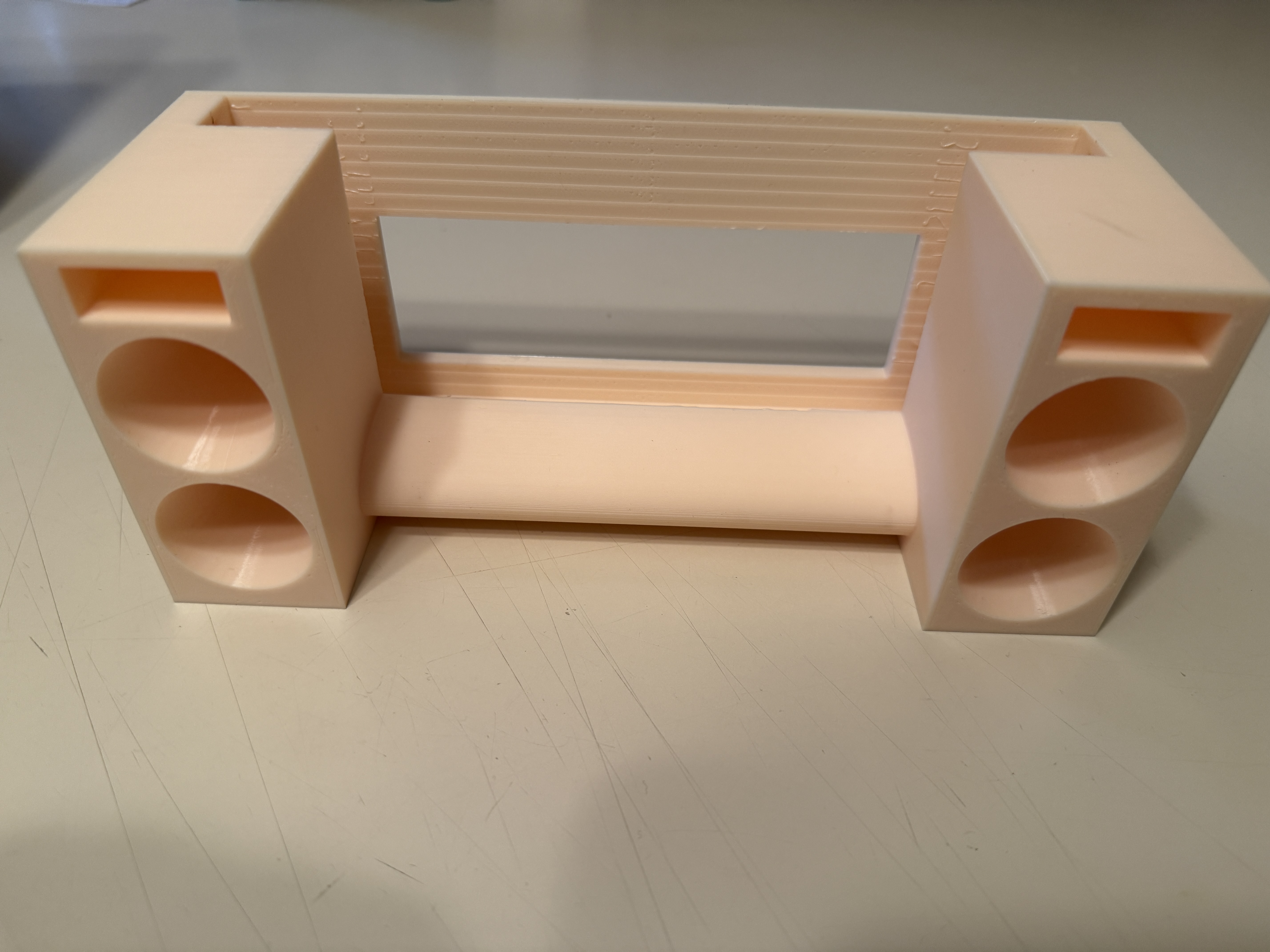 iPhone 16 Pro Passive Speaker Amplifier
