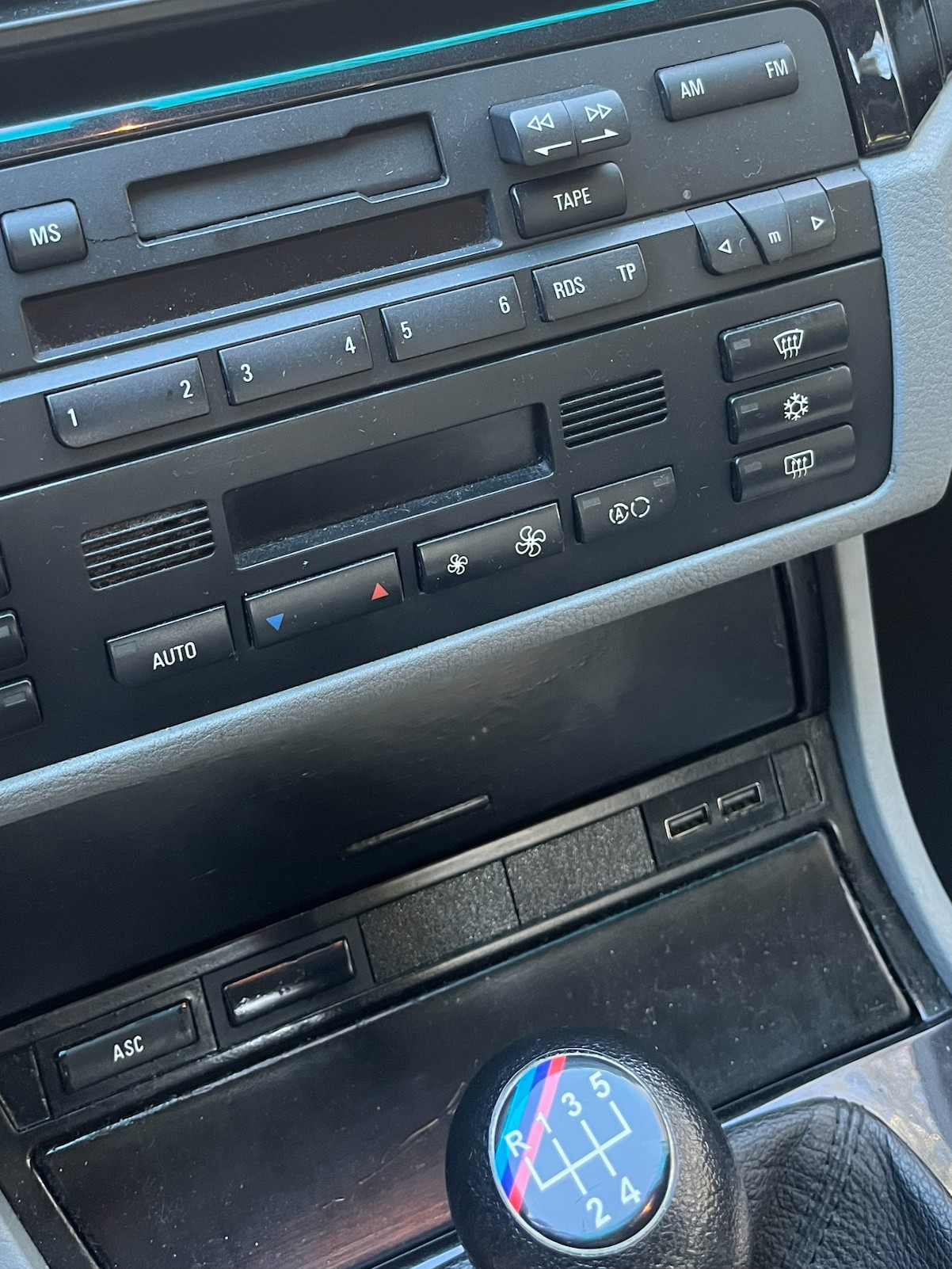 Blind cover for BMW E46 buttons in the center panel
