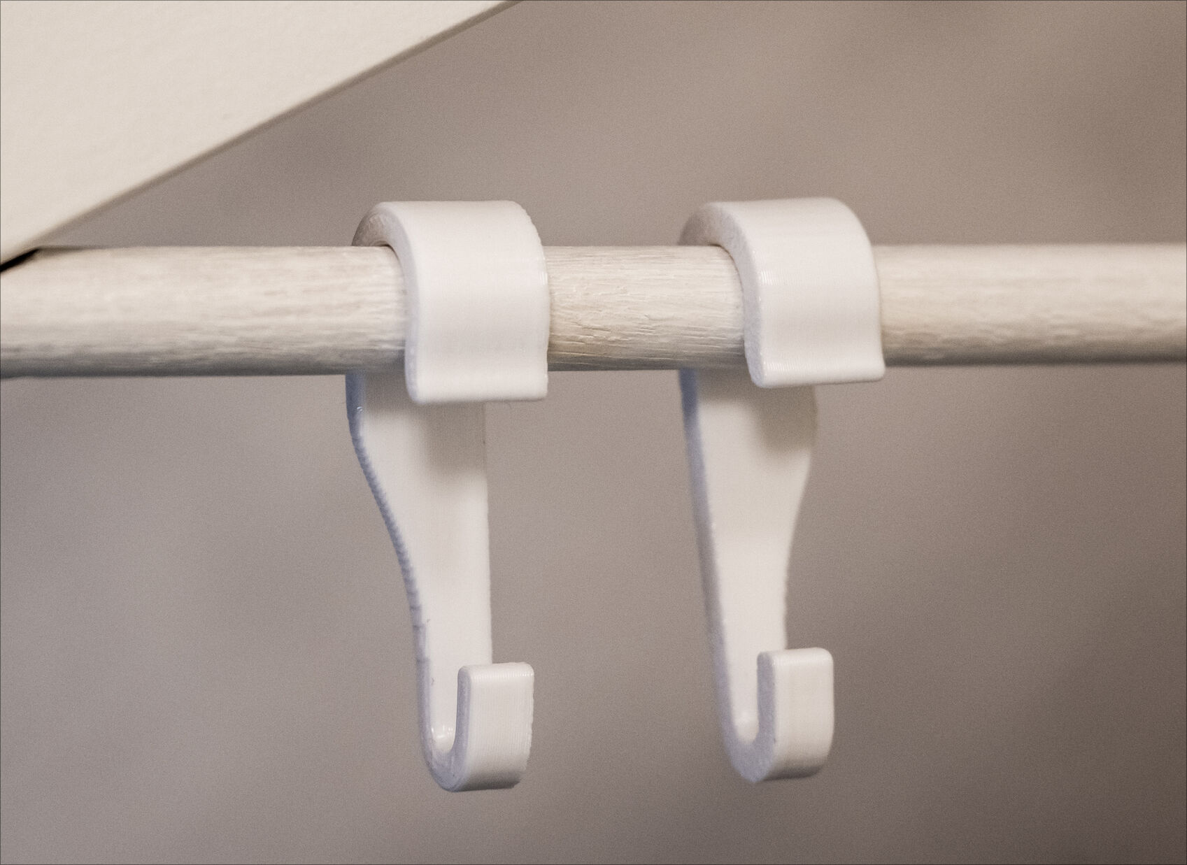 Clothes hanger hook