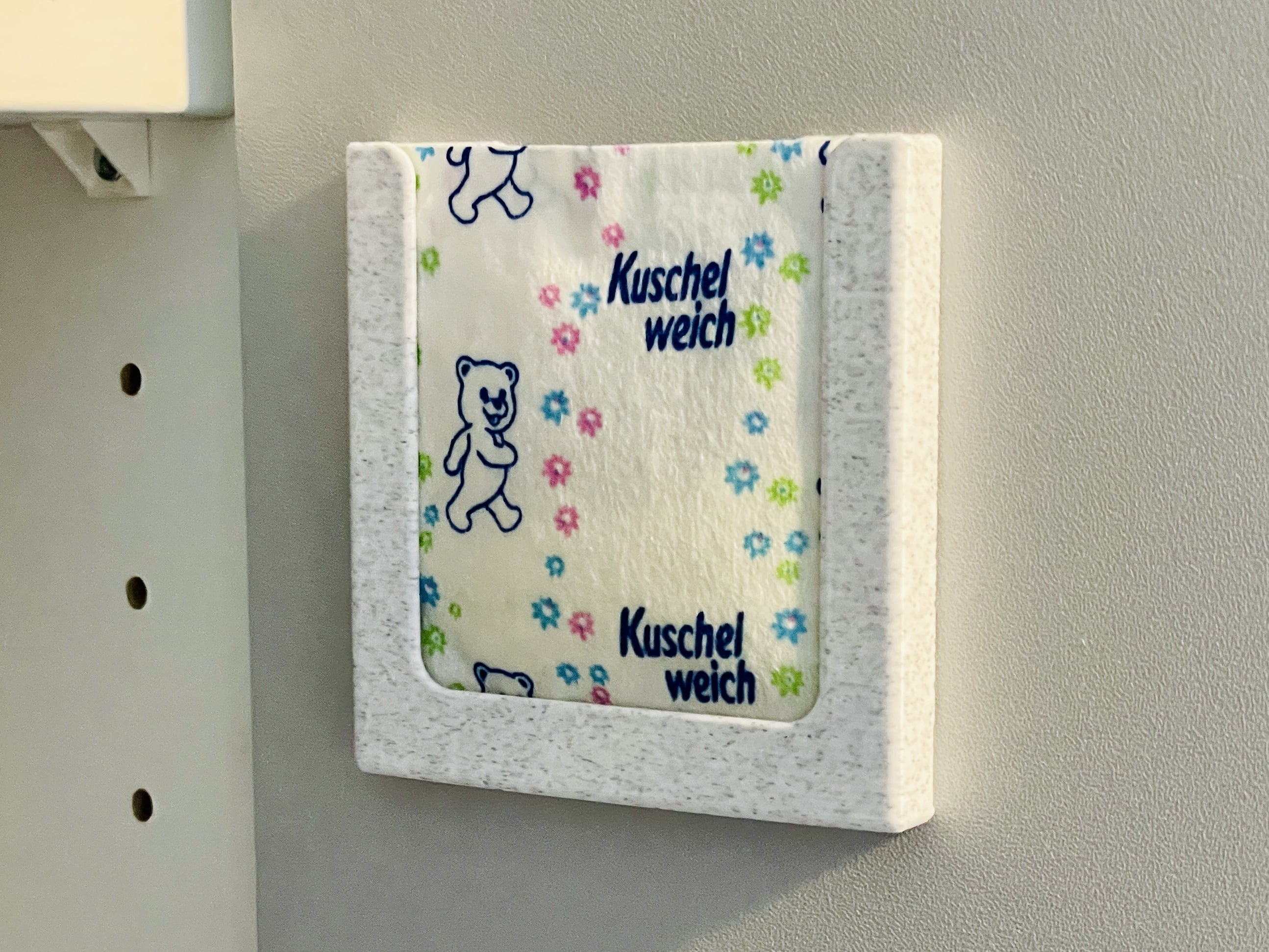 Holder for Fragrance Sachets / Duftkissen-Halter "Kuschelweich"