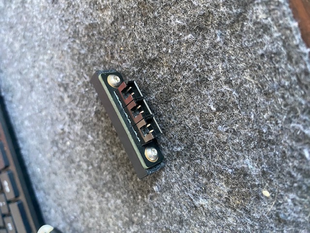 Snap in JST-XH splitter for 1515 extrusions V0, Micron
