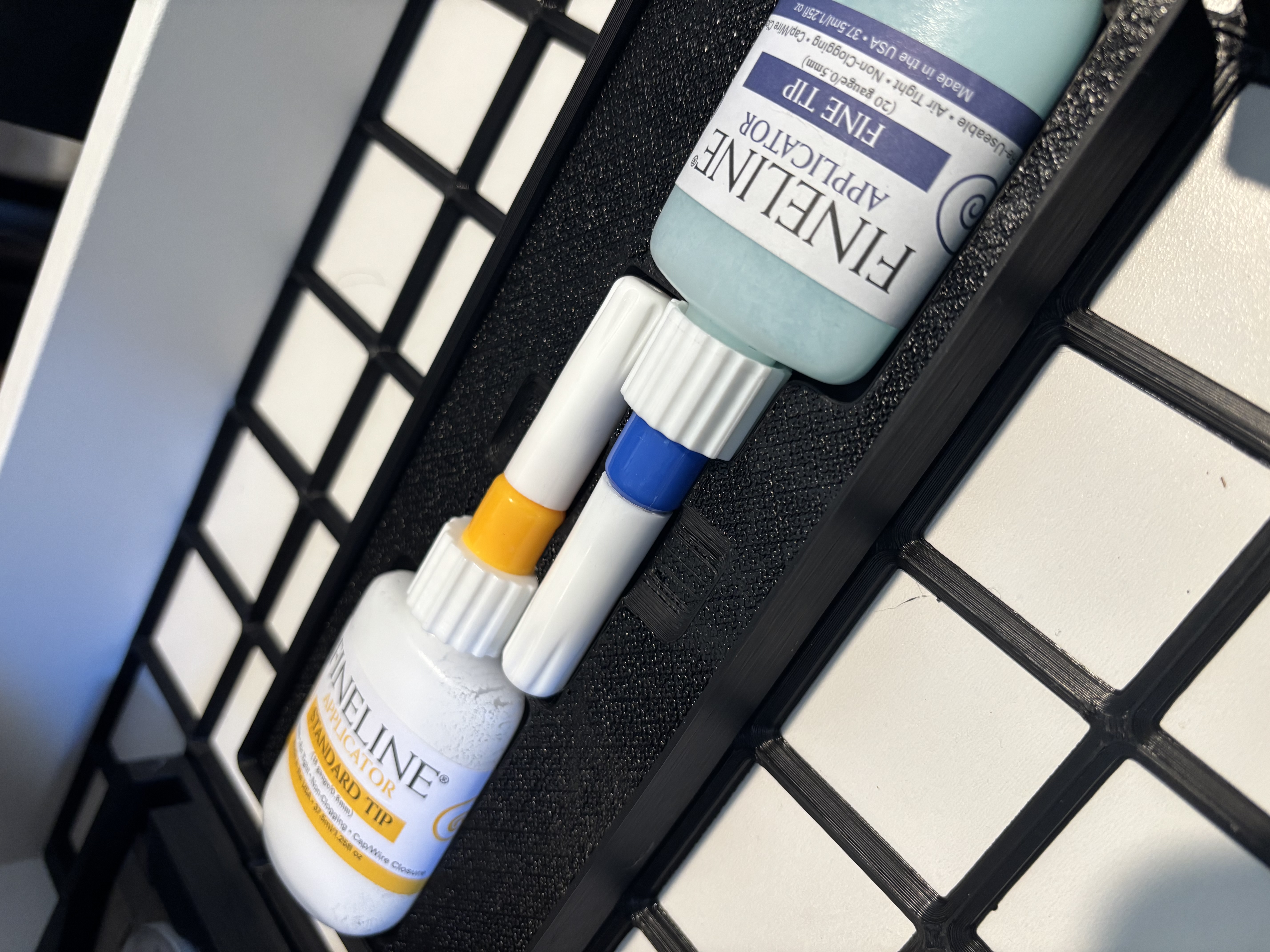 Two Fineline 1.25oz Applicators for Gridfinity