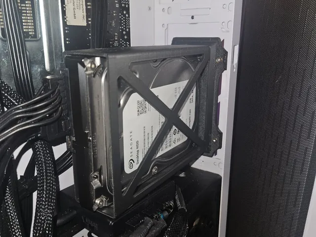 Lian-Li 011 Dynamic Drive Cage