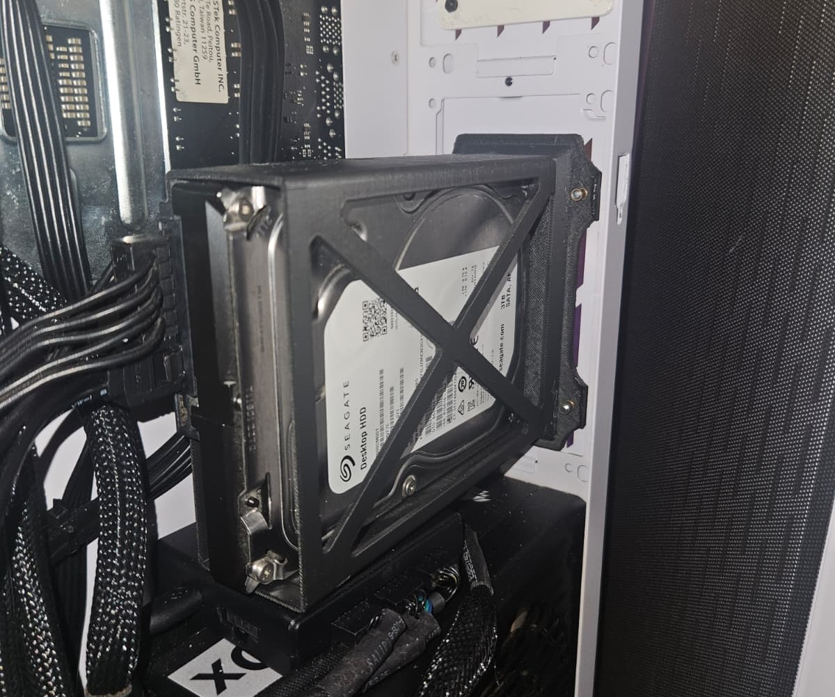 Lian-Li 011 Dynamic Drive Cage