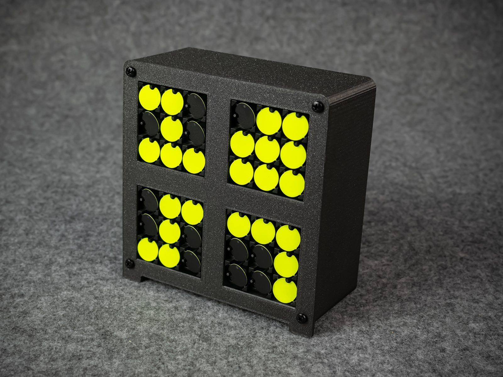 Miniatura 4 do modelo 3D Modular Flip-Disc Clock Enclosure