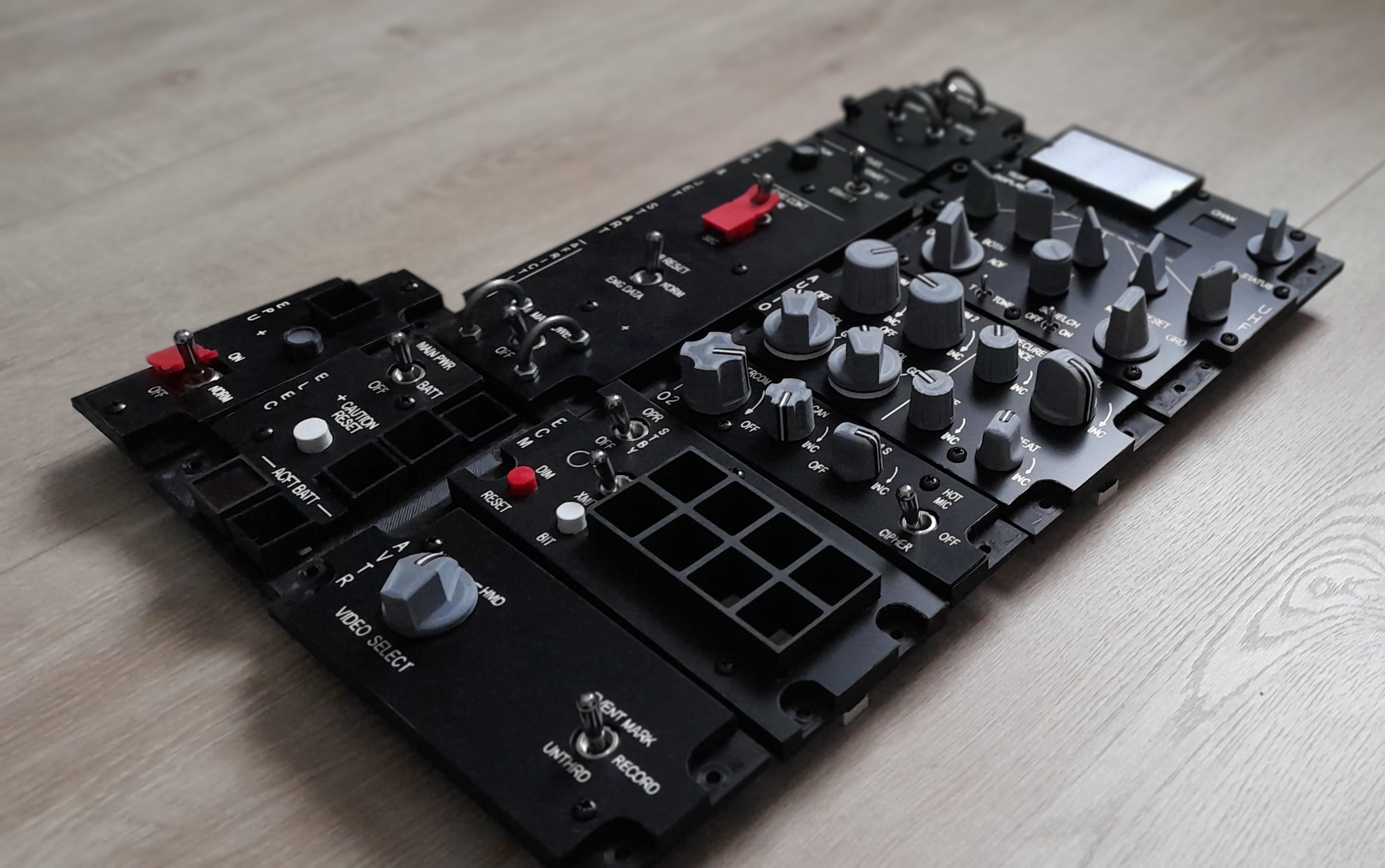 F16C PANEL Left Bank