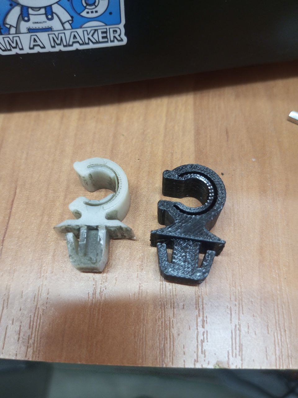Jetta 2 hood rod clip