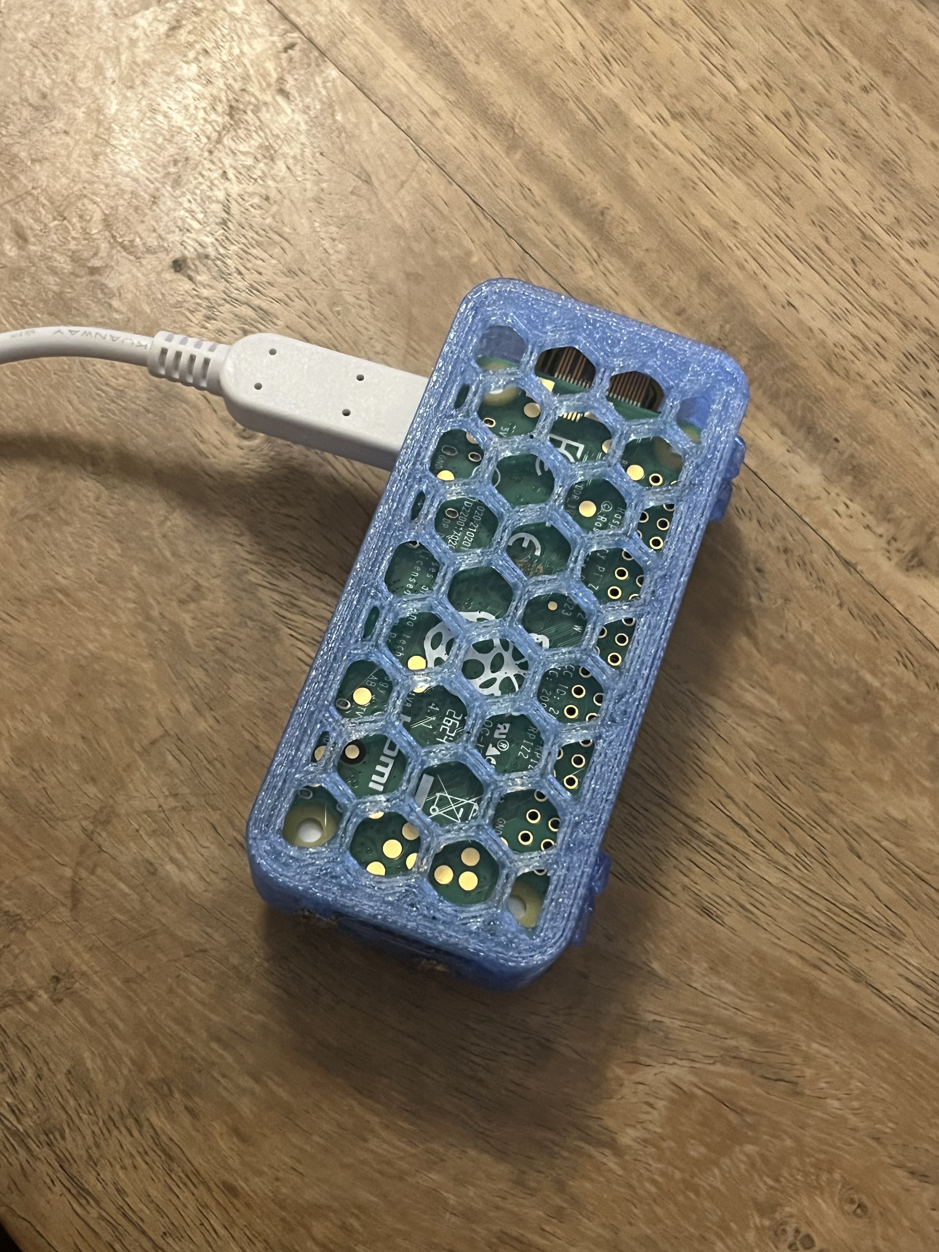 Miniatura 4 do modelo 3D Webcam Case for Raspberry Pi Zero 2W + Raspberry Pi Camera 3