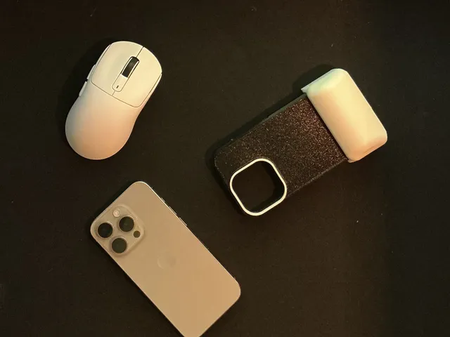 Iphone 15 pro camera grip