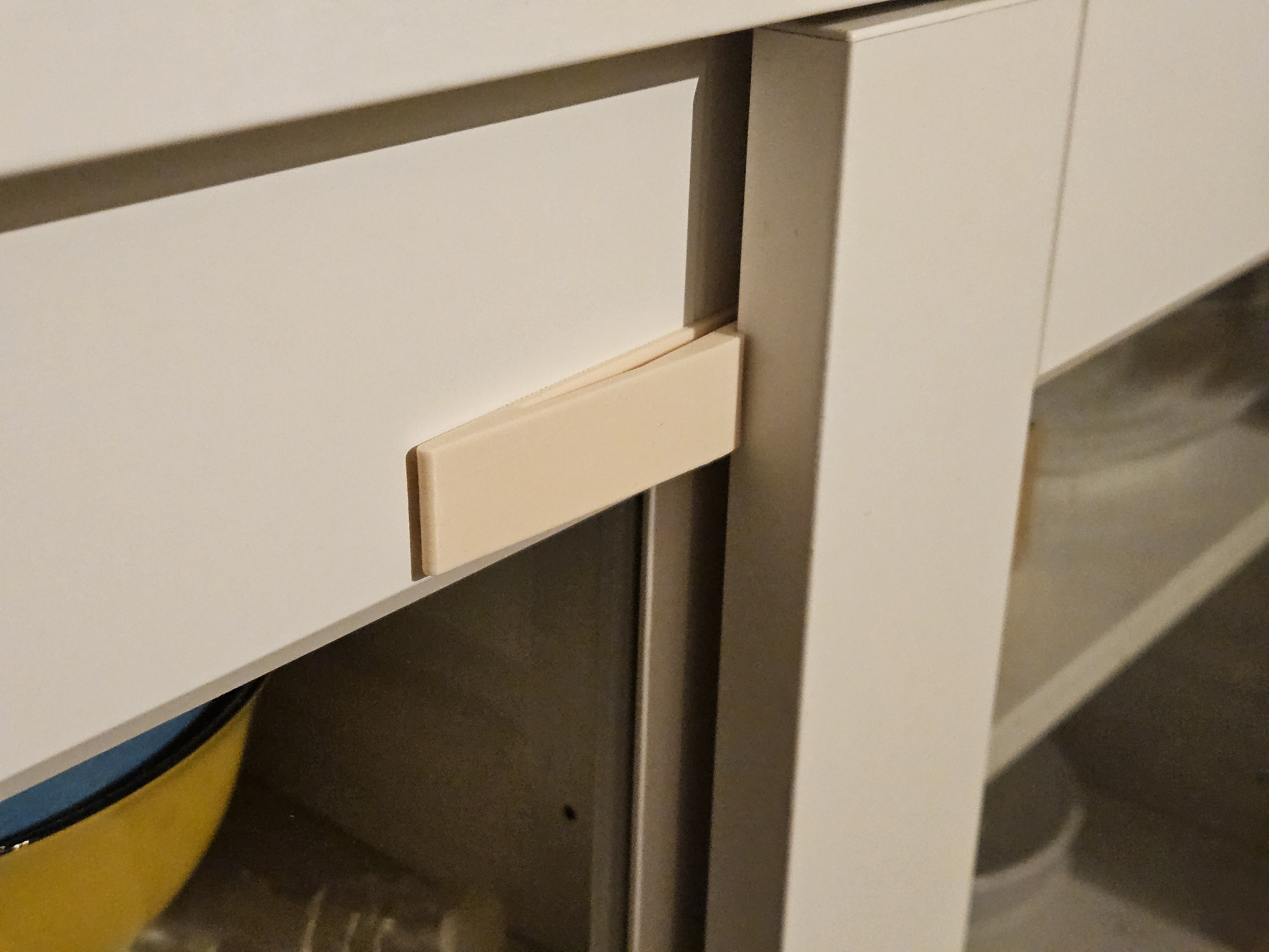 Sliding door child lock for IKEA Hauga