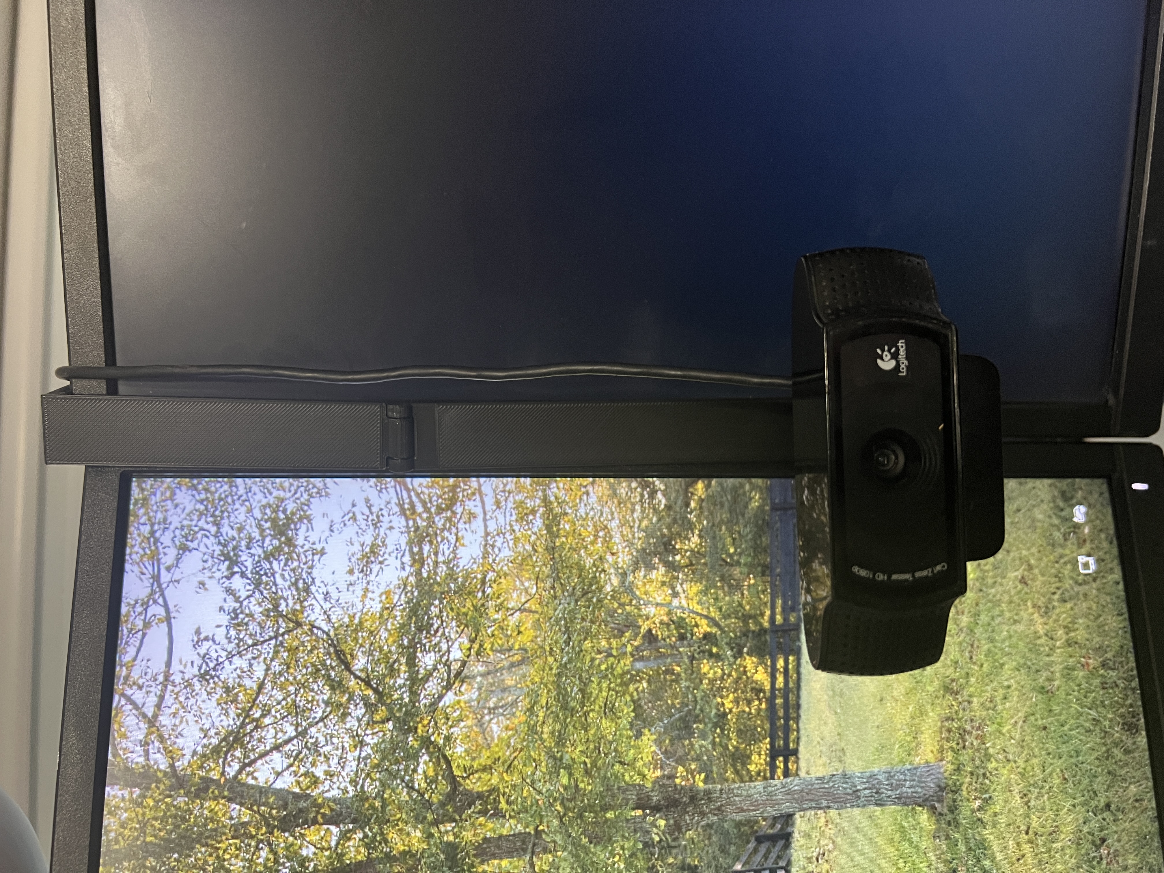 Center Monitor Webcam Mount V2 - now hinged!