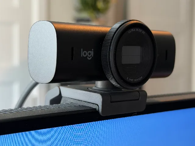 Logitech MX Brio Webcam Support Plate for Modern 4K Dell Monitors