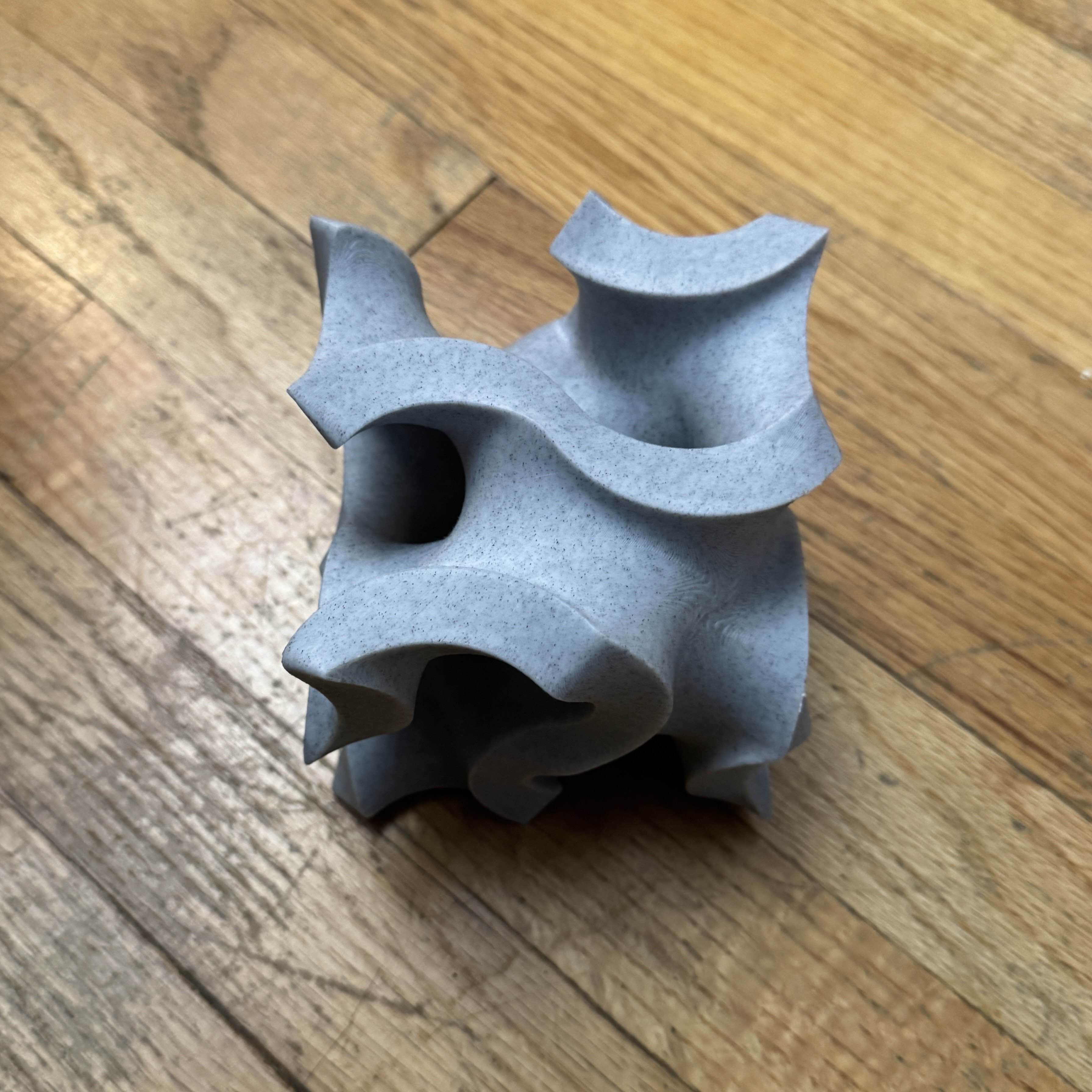 Thick Gyroid — miniatura 3