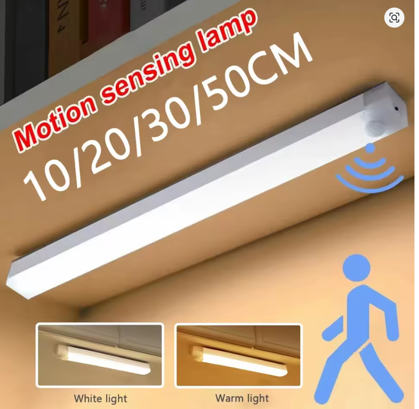 Motion sensing lamp holder