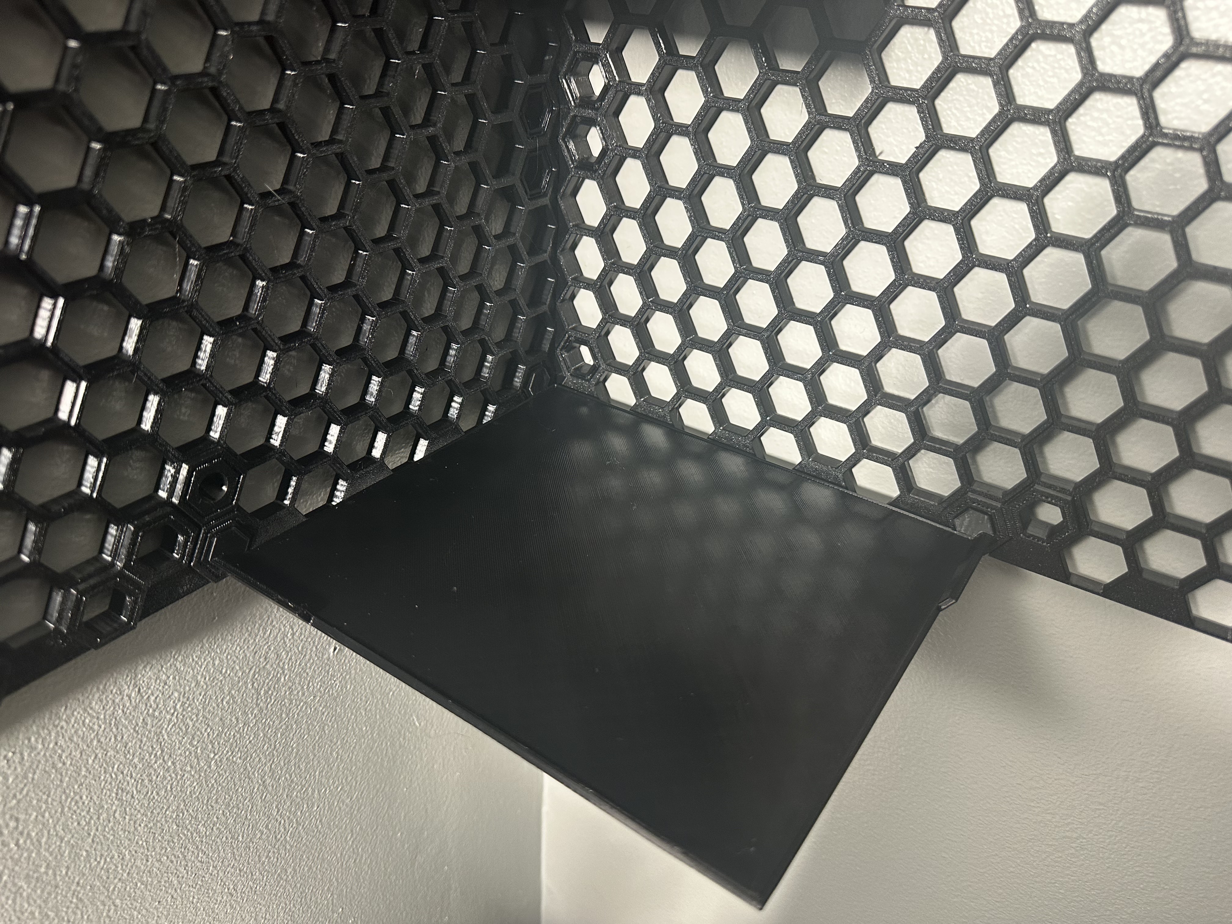Corner Honeycomb Storage System – Fully Modular (Improved Fit & Locking Cap) — thumbnail 3