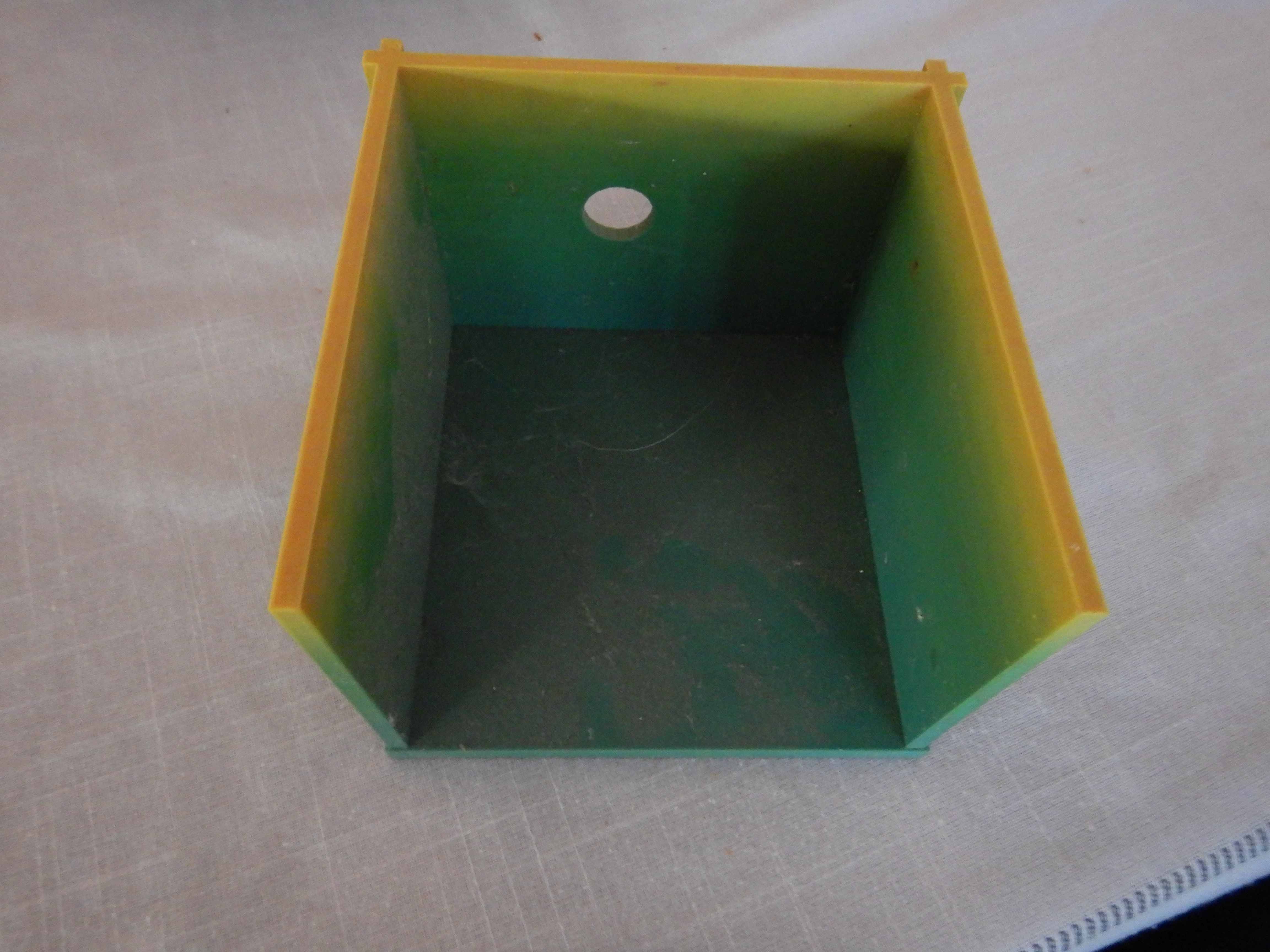 Small Chicken Nesting Box/Small Chicken Retreat