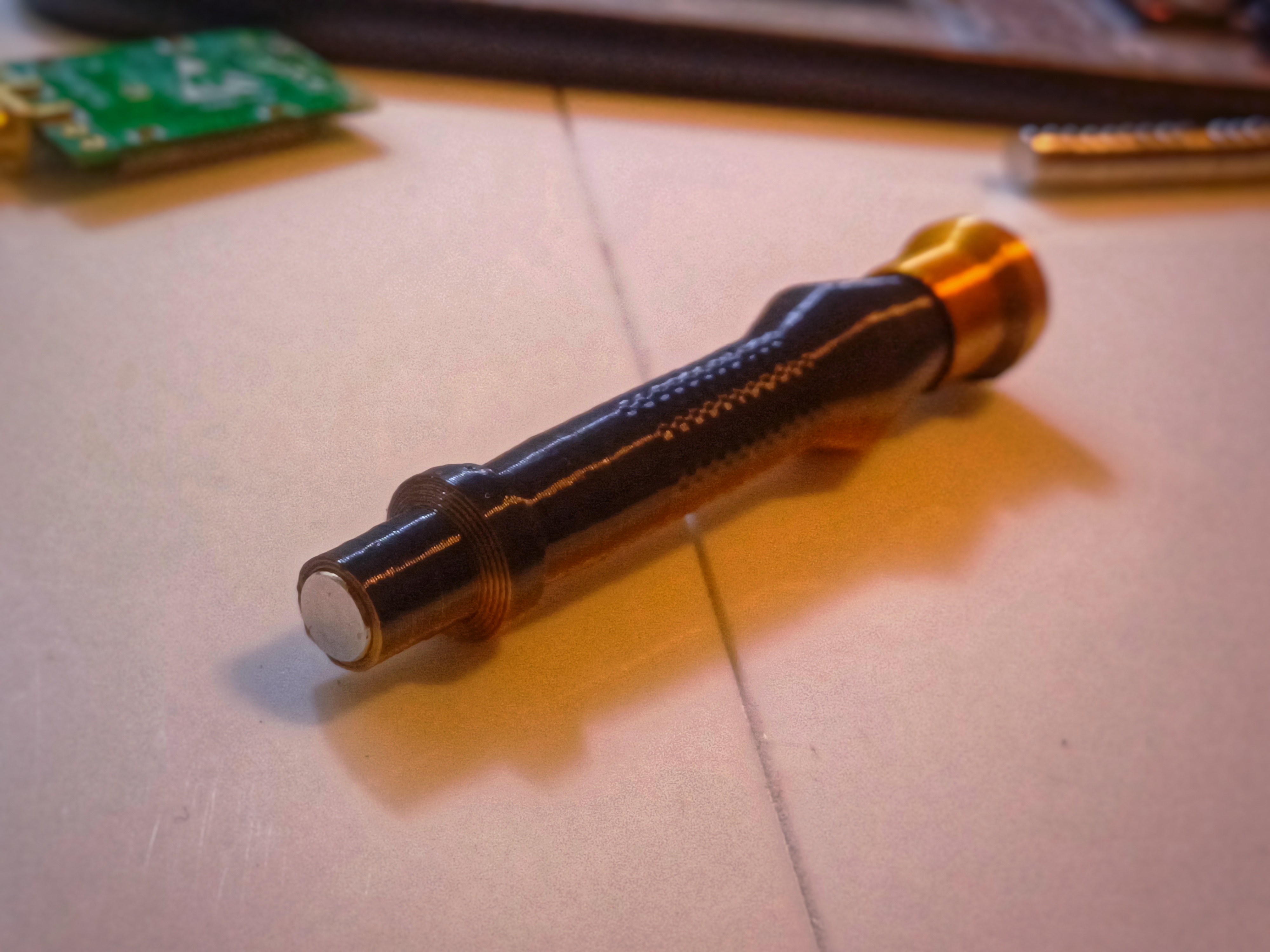 The Screw Assistant | Magnetic Screw Aligner and Picker